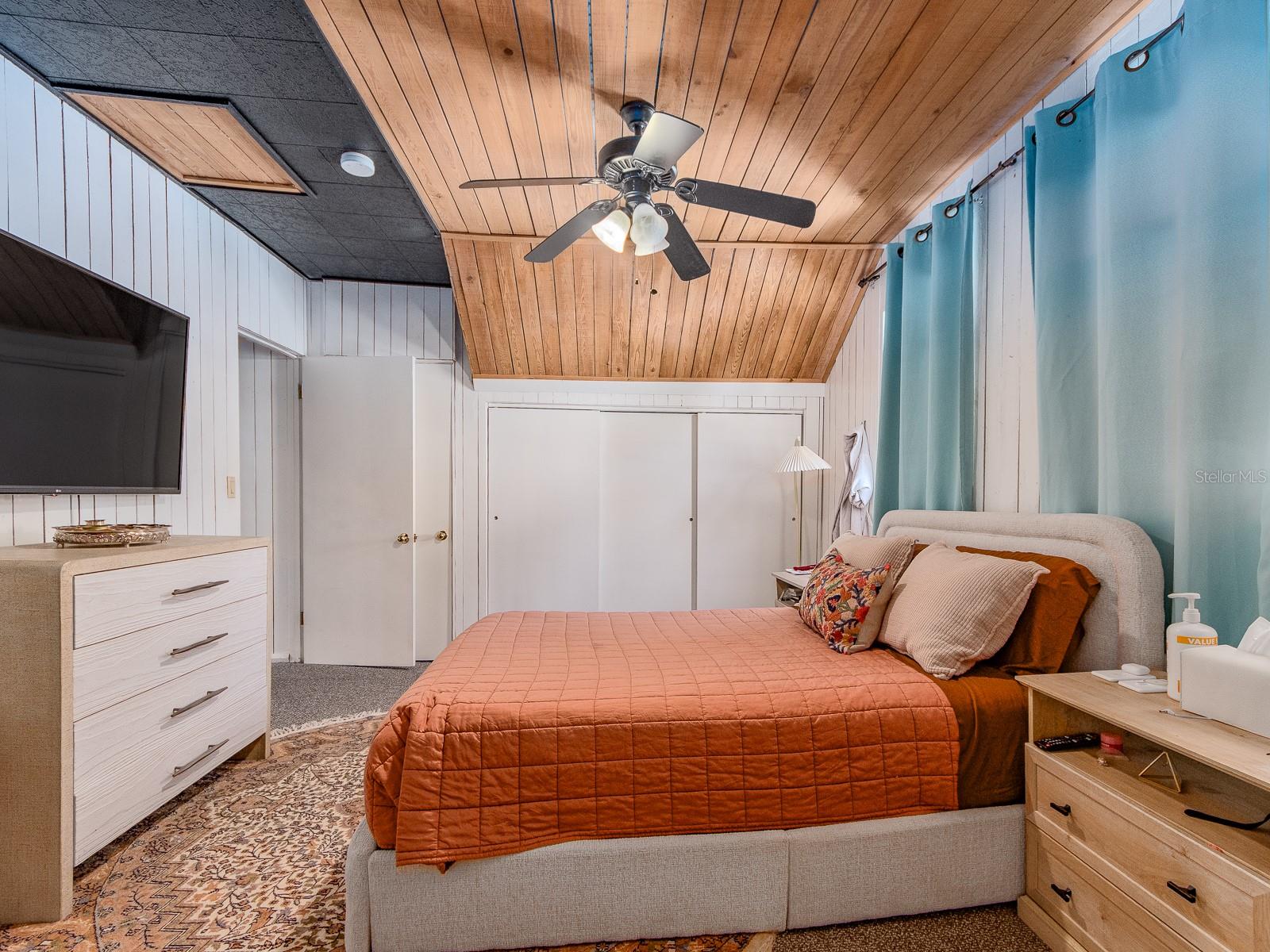 Image 34 of 70 For 945 11th Street N