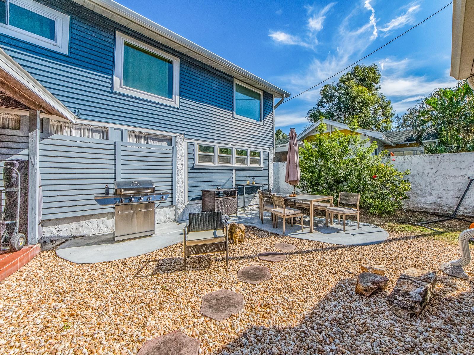 Image 40 of 70 For 945 11th Street N