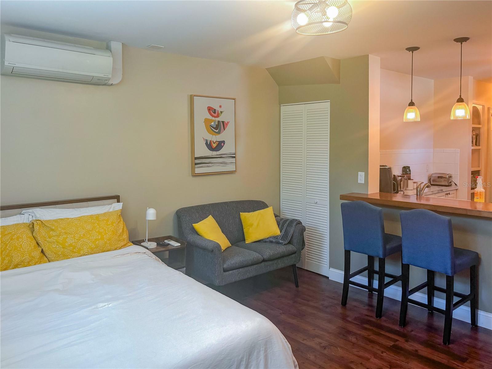 Image 44 of 70 For 945 11th Street N