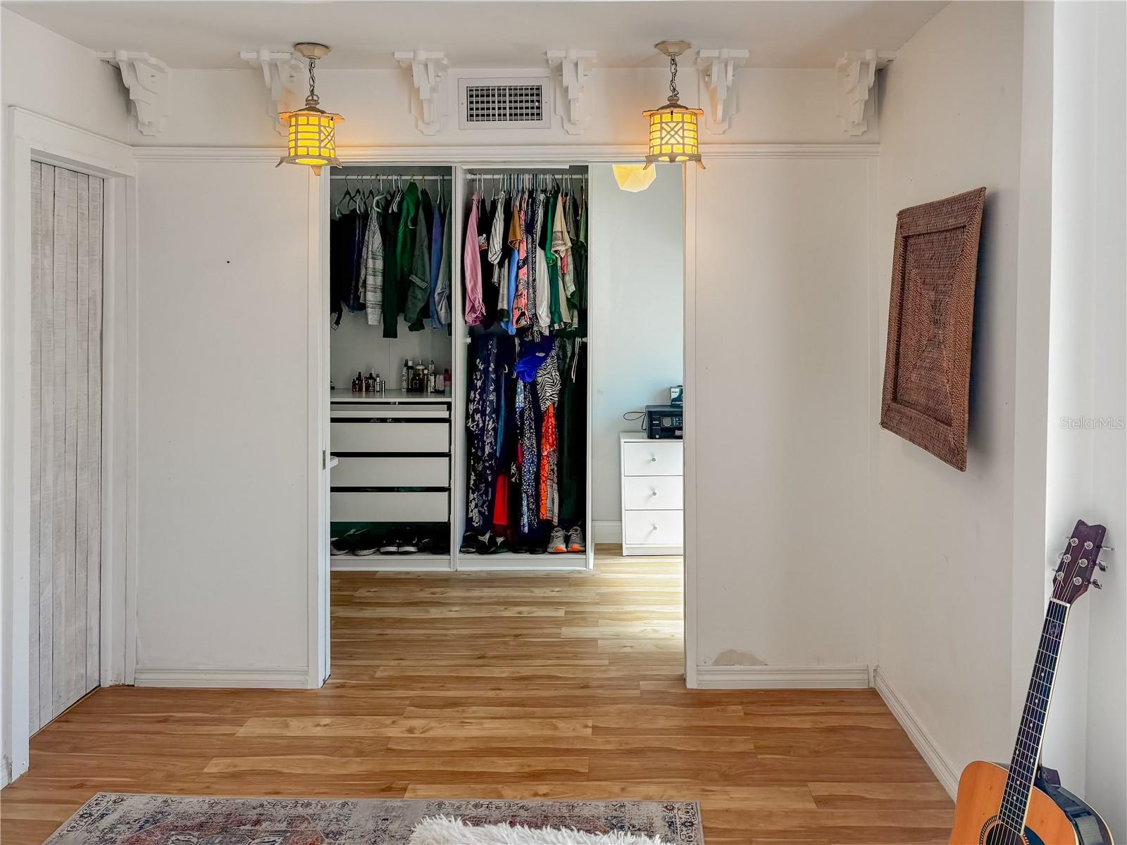 Image 54 of 70 For 945 11th Street N