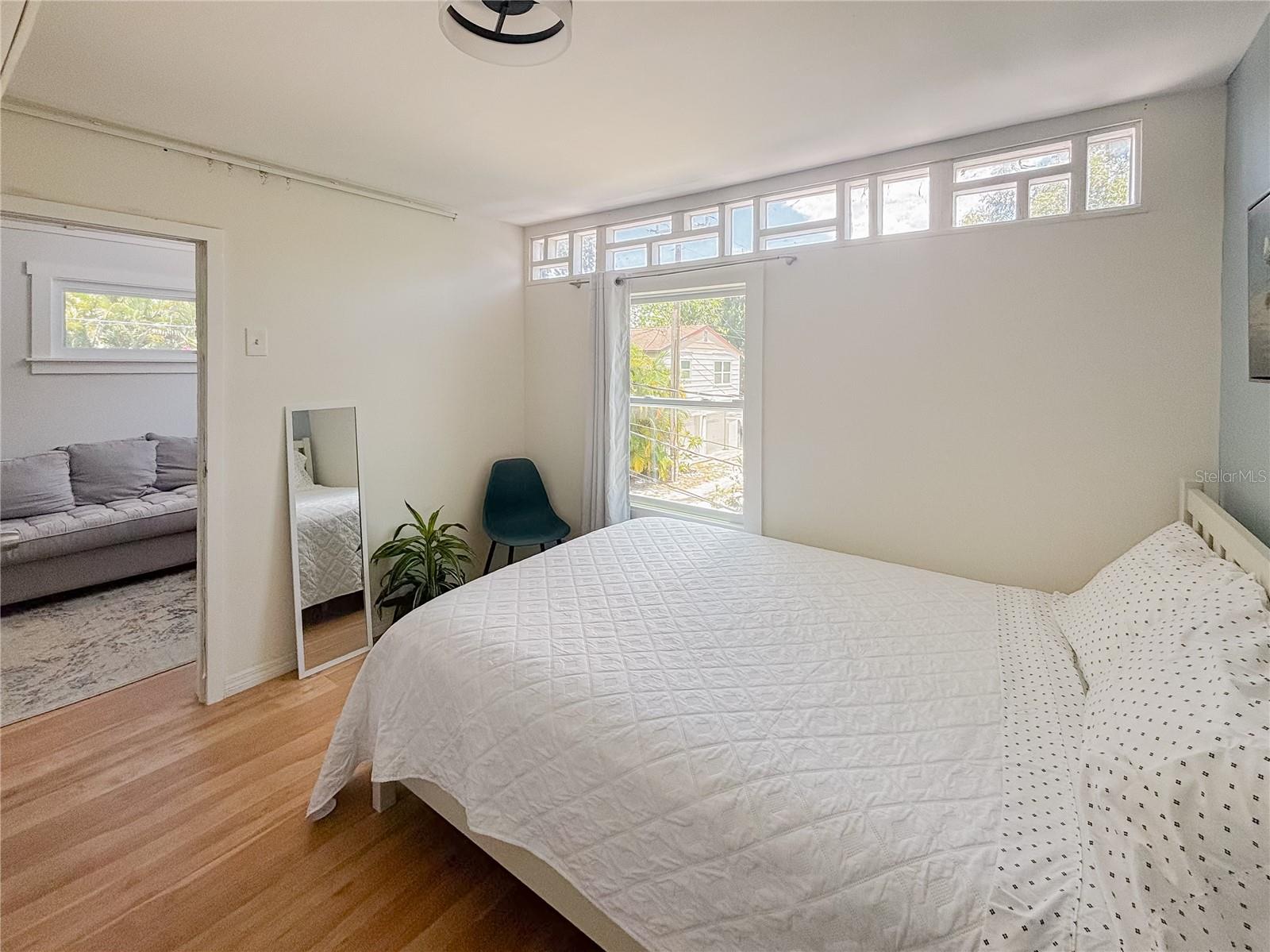 Image 63 of 70 For 945 11th Street N