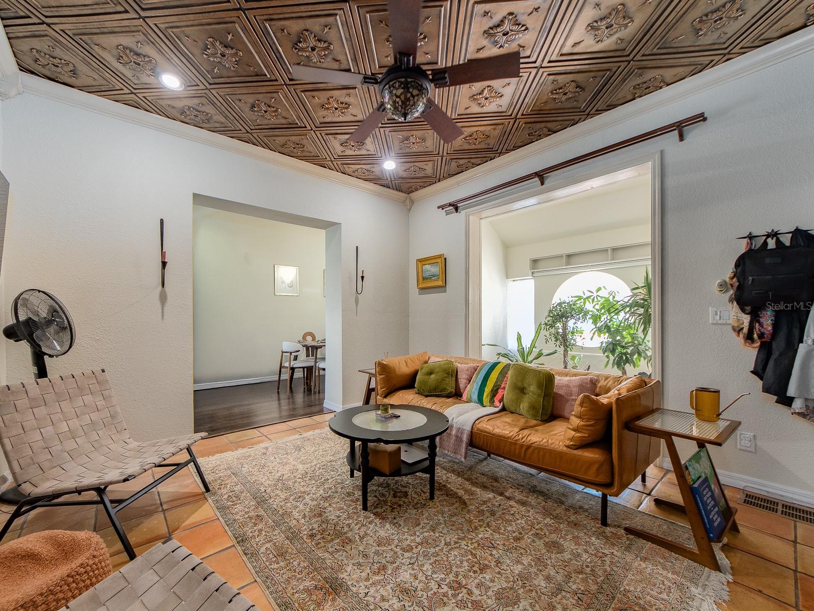 Image 7 of 70 For 945 11th Street N