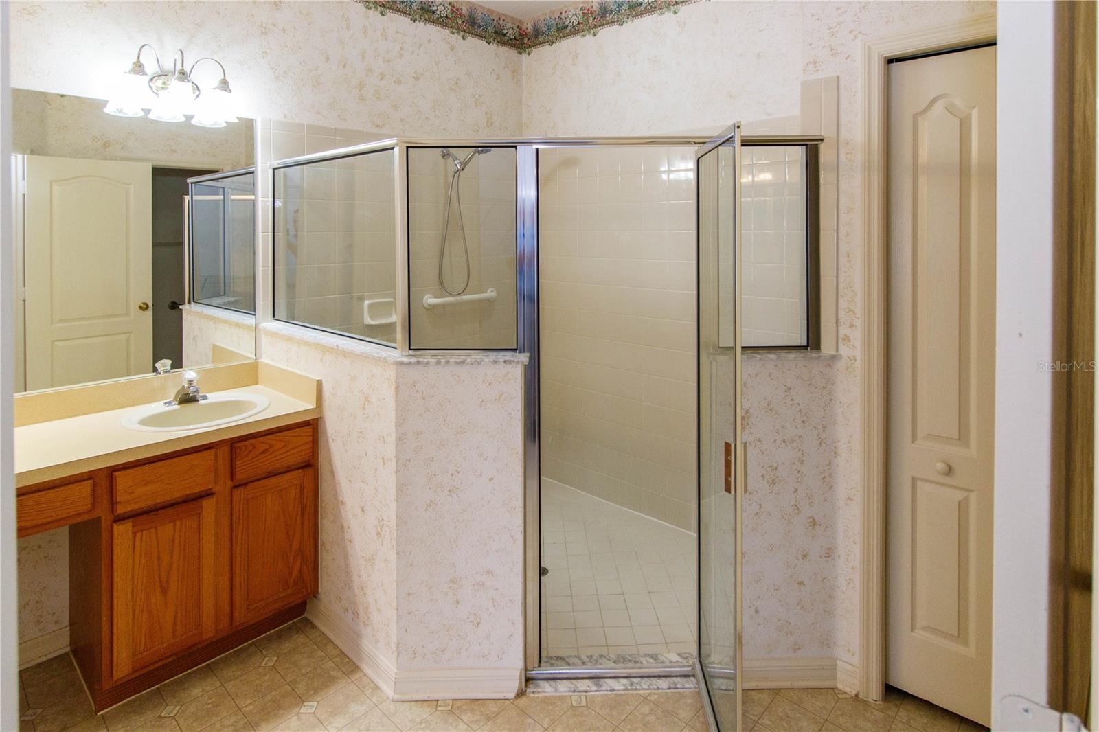 Image 27 of 35 For 1747 Ravenridge Street