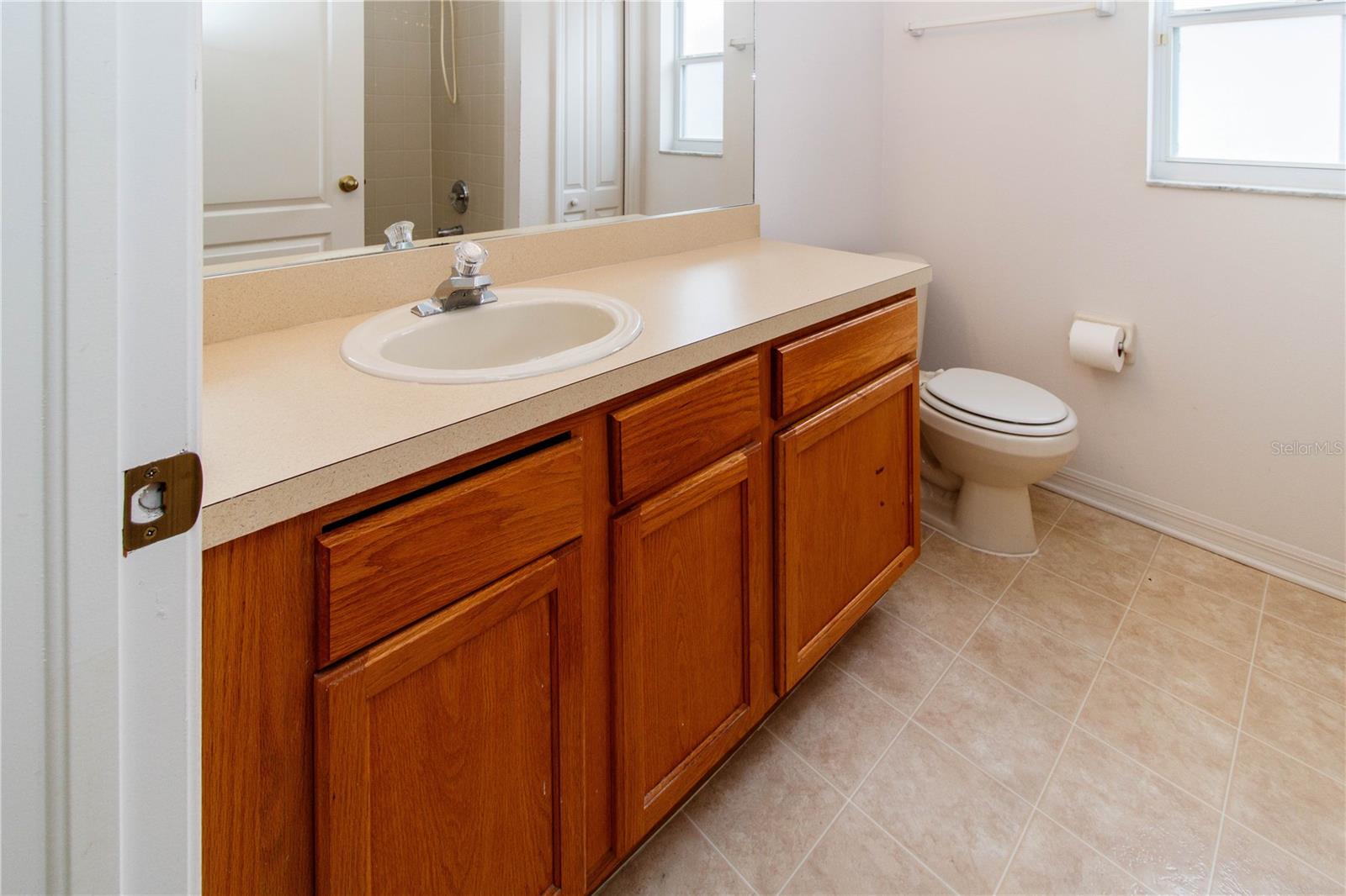 Image 7 of 35 For 1747 Ravenridge Street