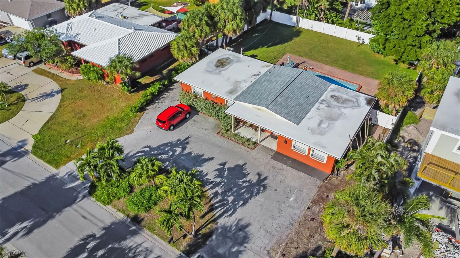 Image 38 of 44 For 7063 Shore Drive S