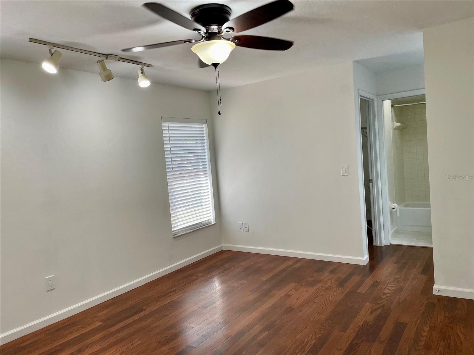 Image 17 of 29 For 19114 Alice Circle