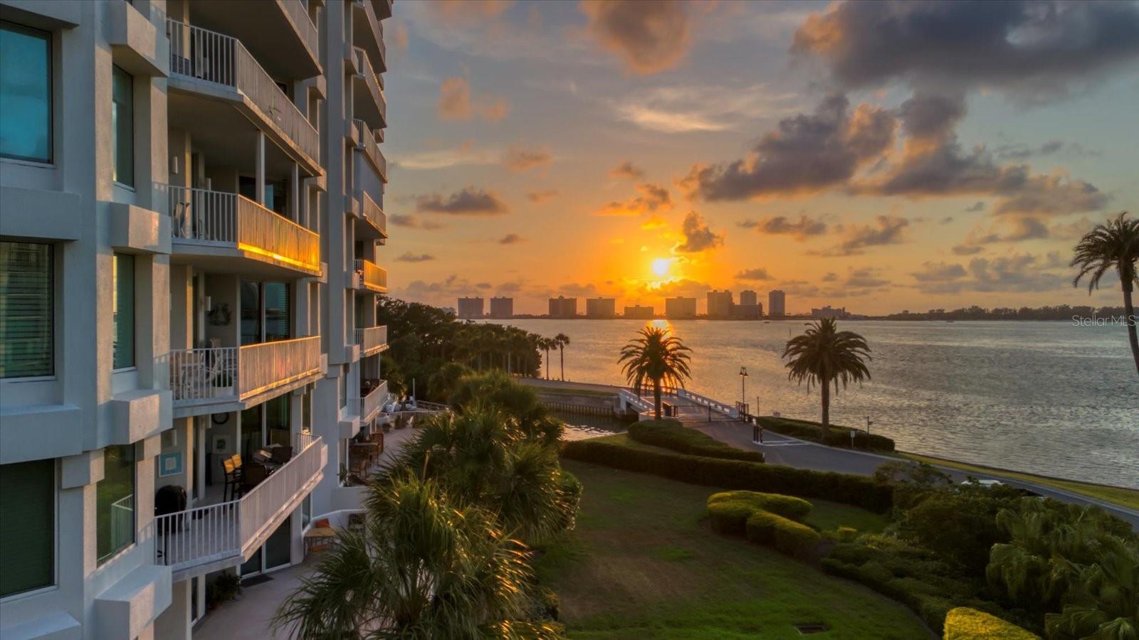 Image 2 of 52 For 2 Seaside Lane 201