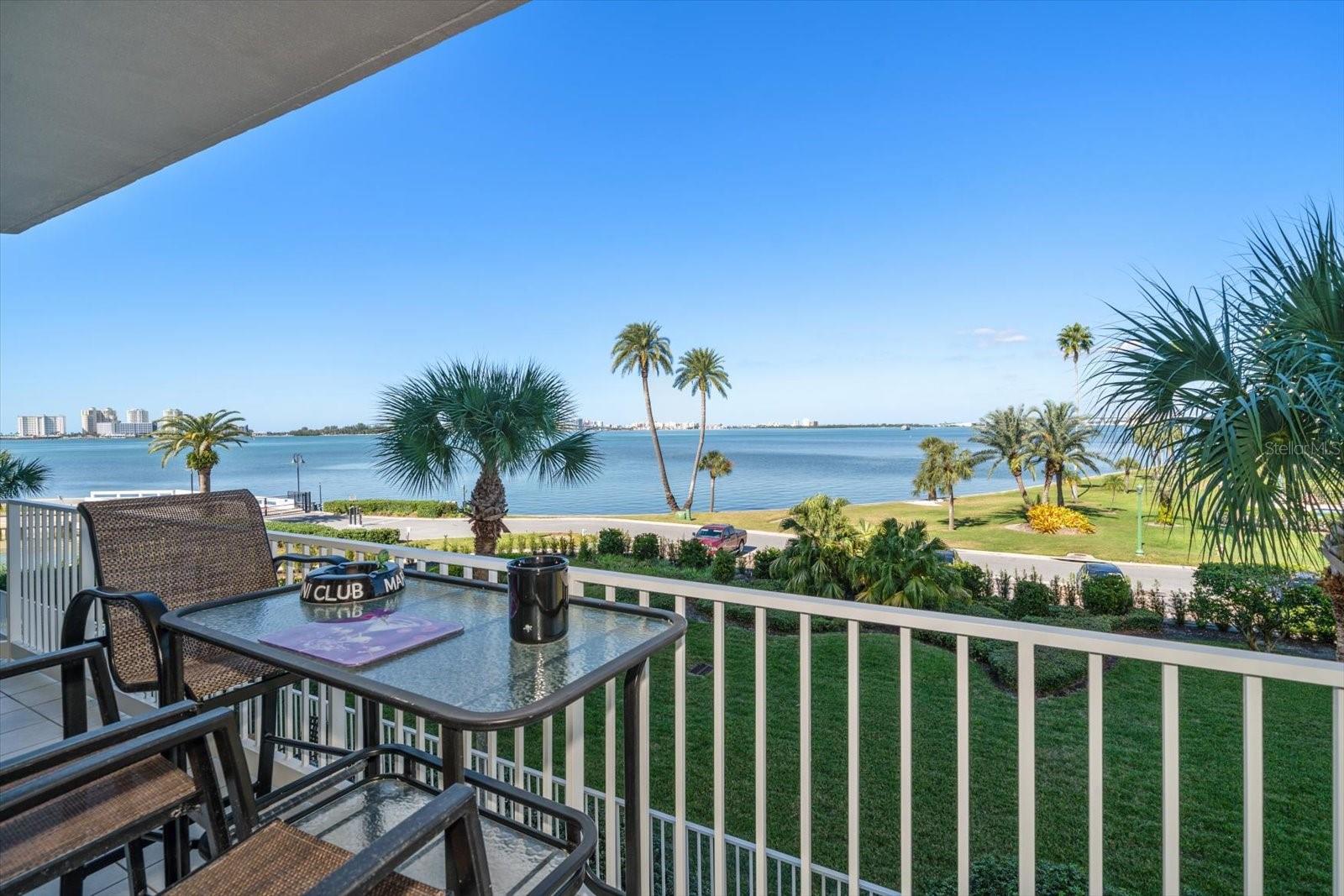 Image 5 of 52 For 2 Seaside Lane 201