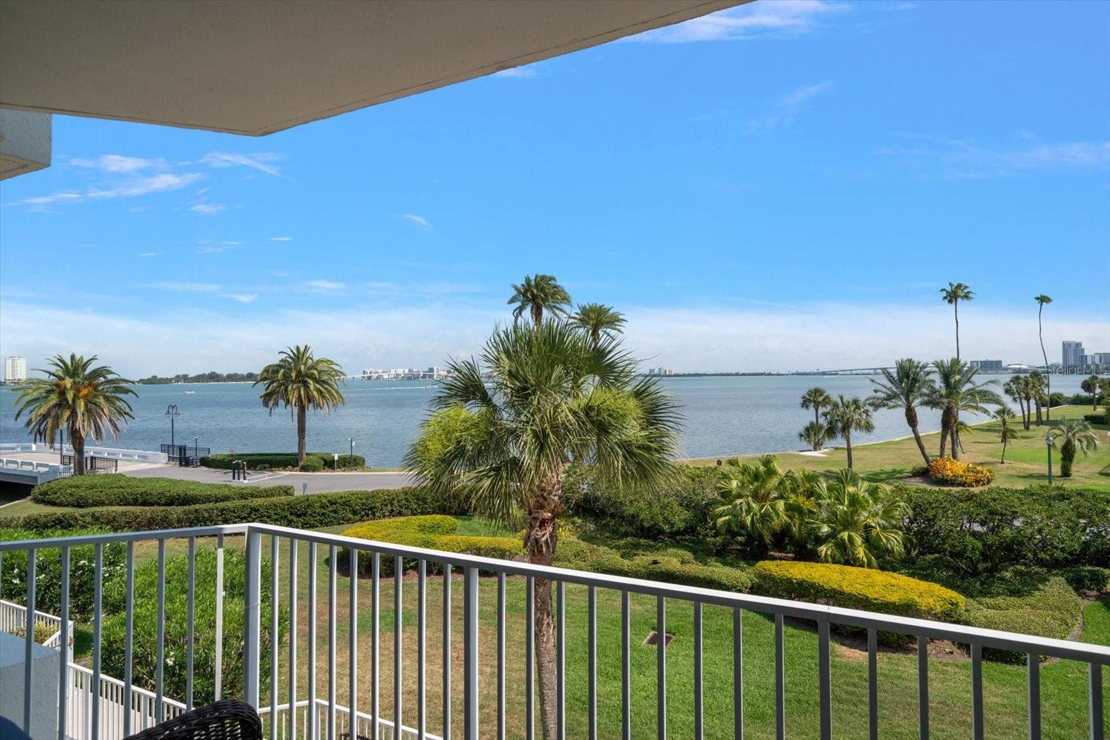 Image 7 of 52 For 2 Seaside Lane 201