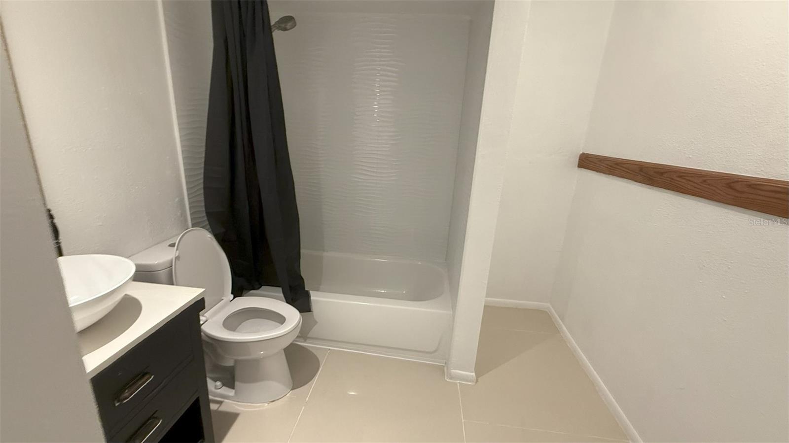 Image 11 of 13 For 2699 Seville Boulevard 607