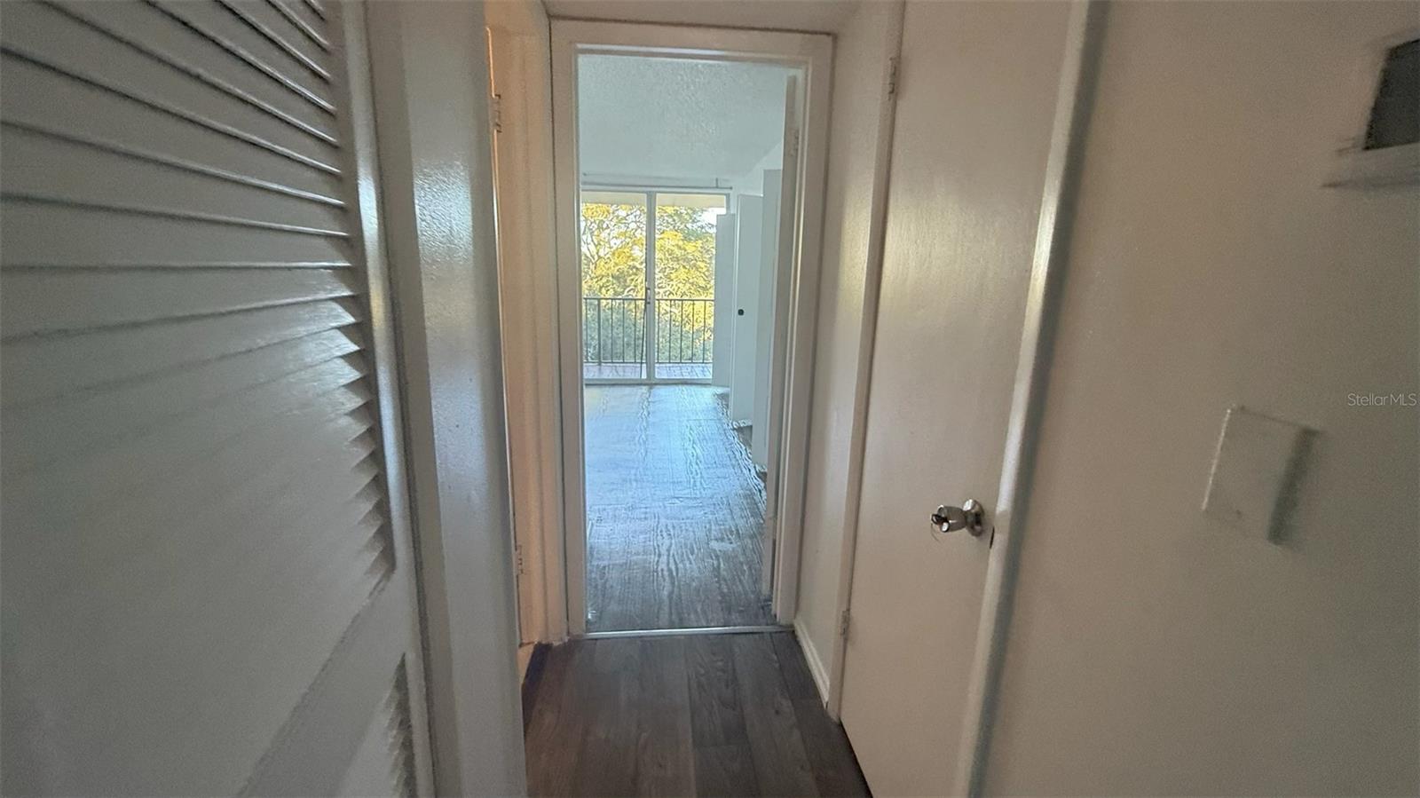 Image 5 of 13 For 2699 Seville Boulevard 607