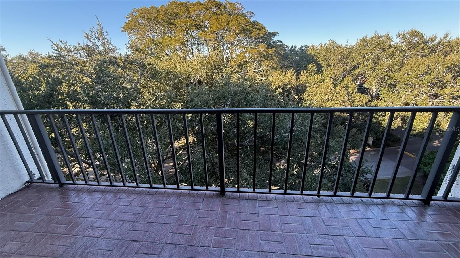 Image 9 of 13 For 2699 Seville Boulevard 607