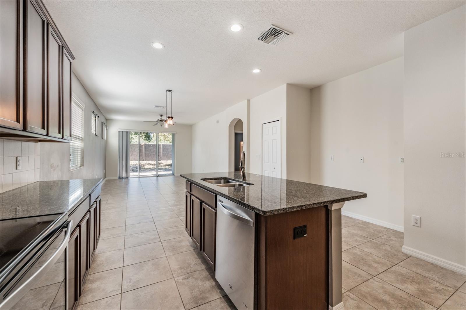 Image 6 of 41 For 1570 Fox Grape Loop