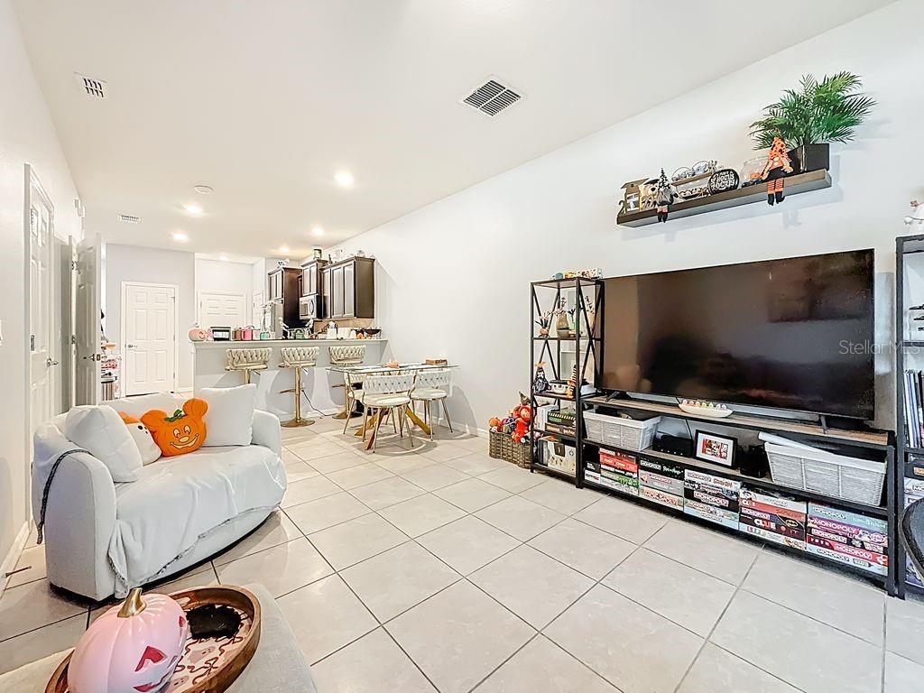 Image 24 of 47 For 5192 Sylvester Loop