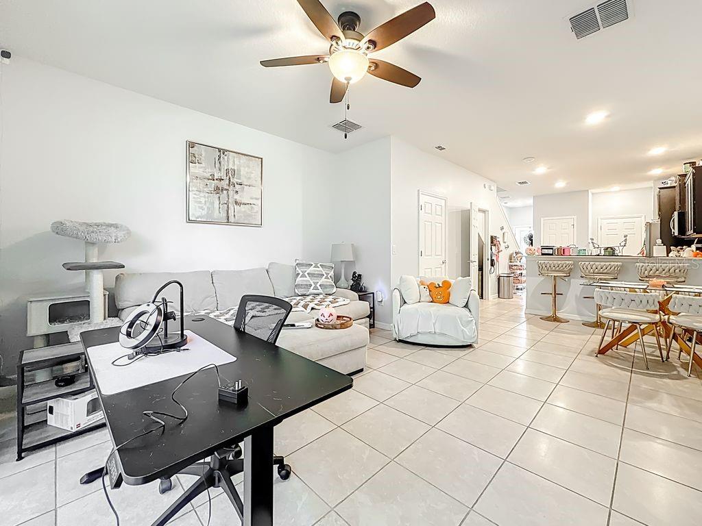 Image 27 of 47 For 5192 Sylvester Loop