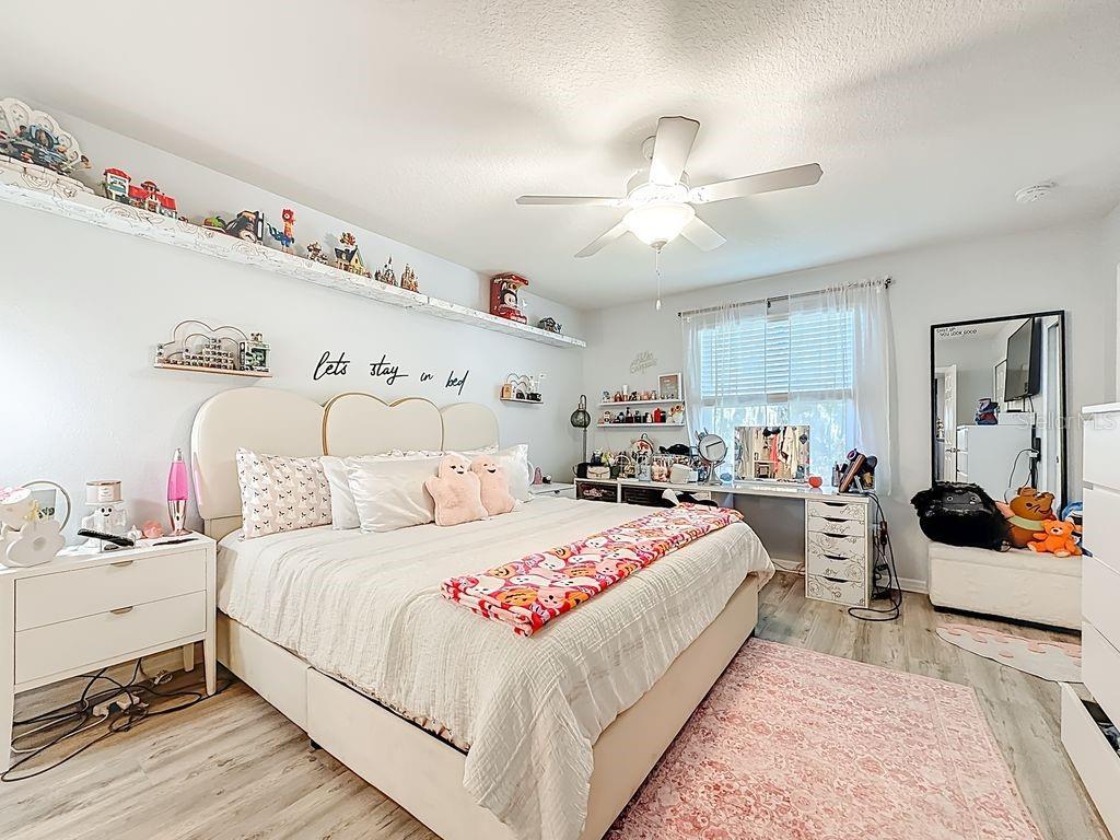 Image 28 of 47 For 5192 Sylvester Loop