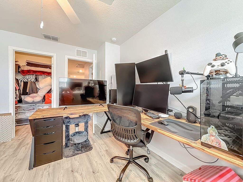 Image 39 of 47 For 5192 Sylvester Loop