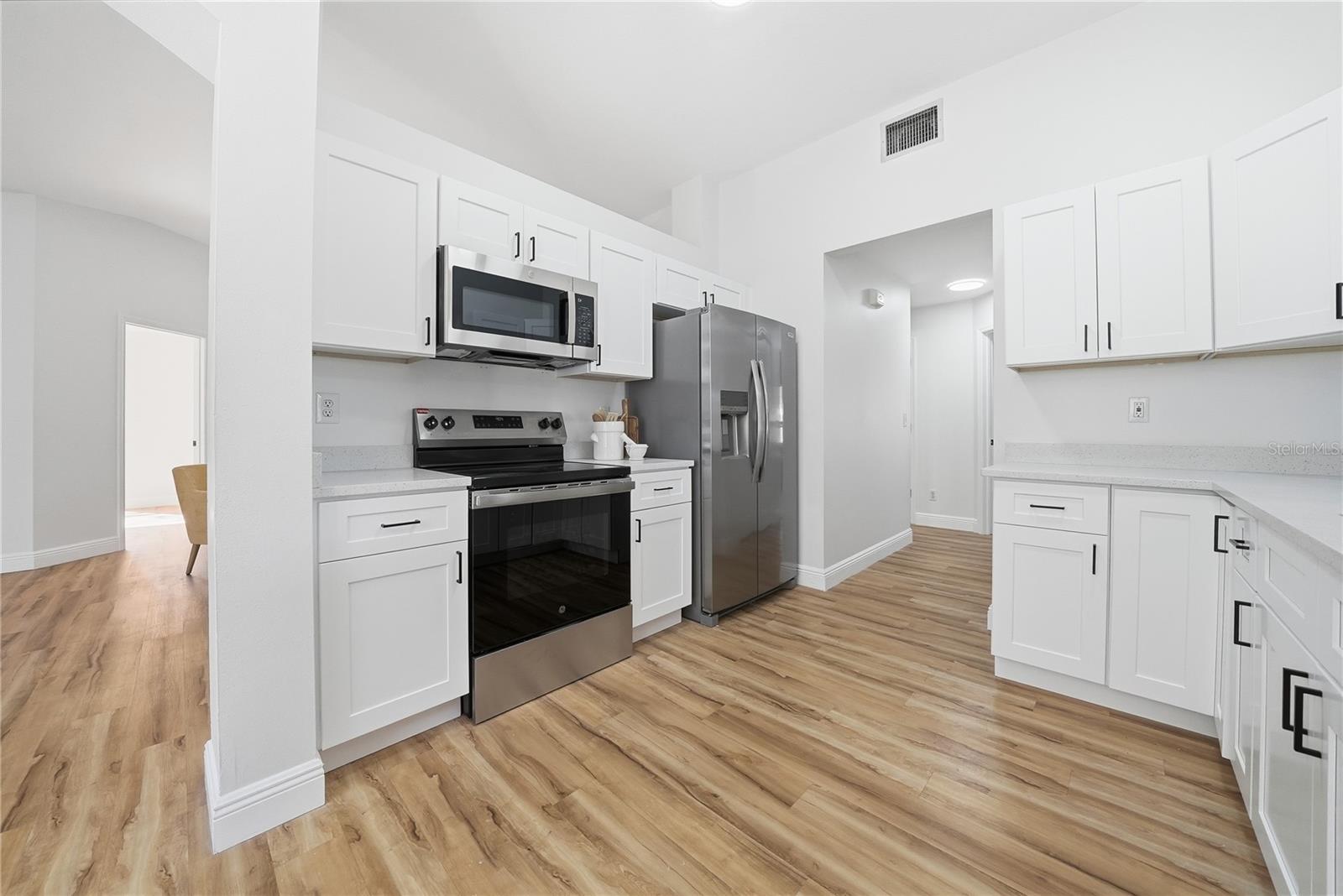 Image 18 of 68 For 4710 Little Denise Court