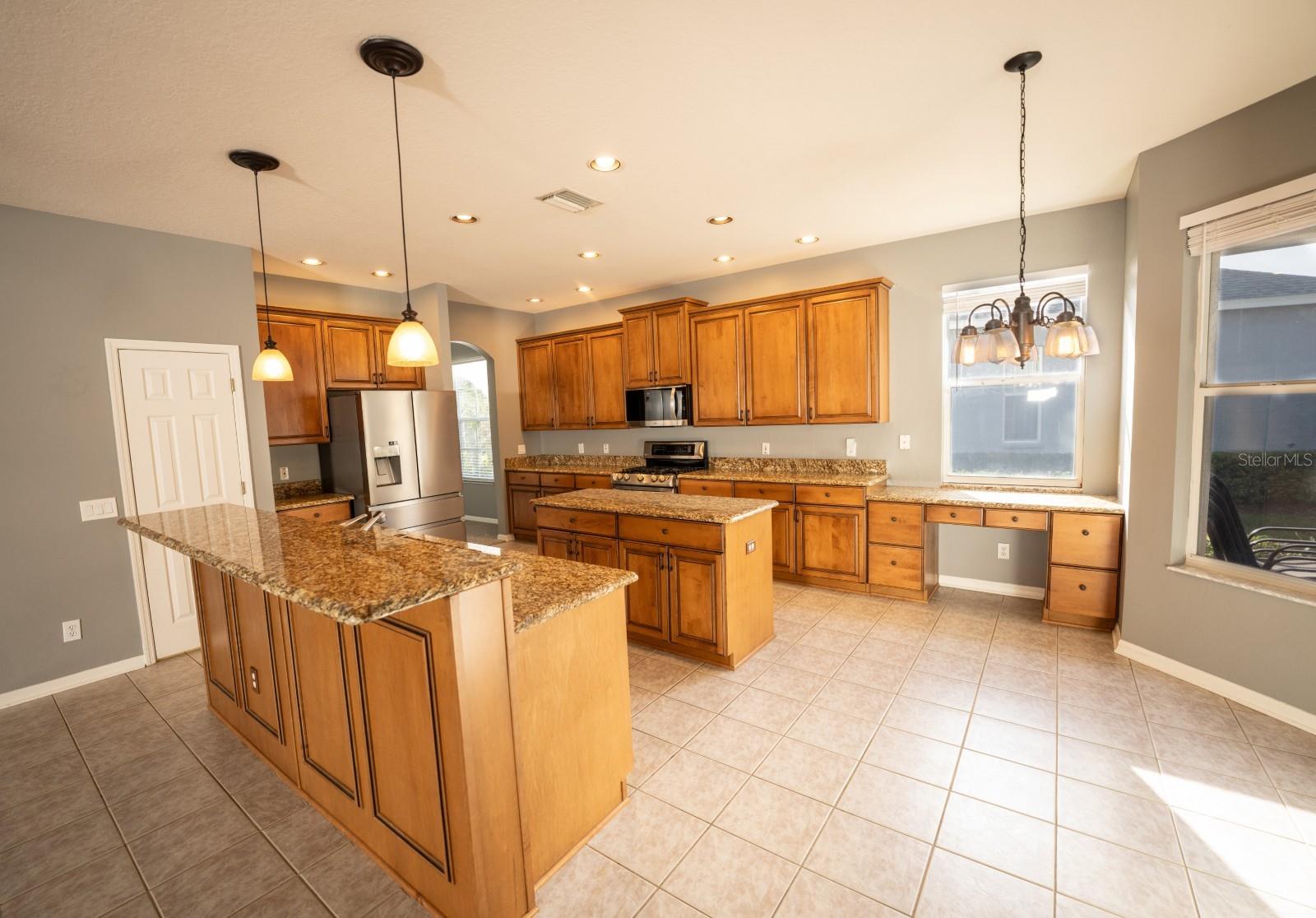 Image 10 of 43 For 17933 Bahama Isle Circle