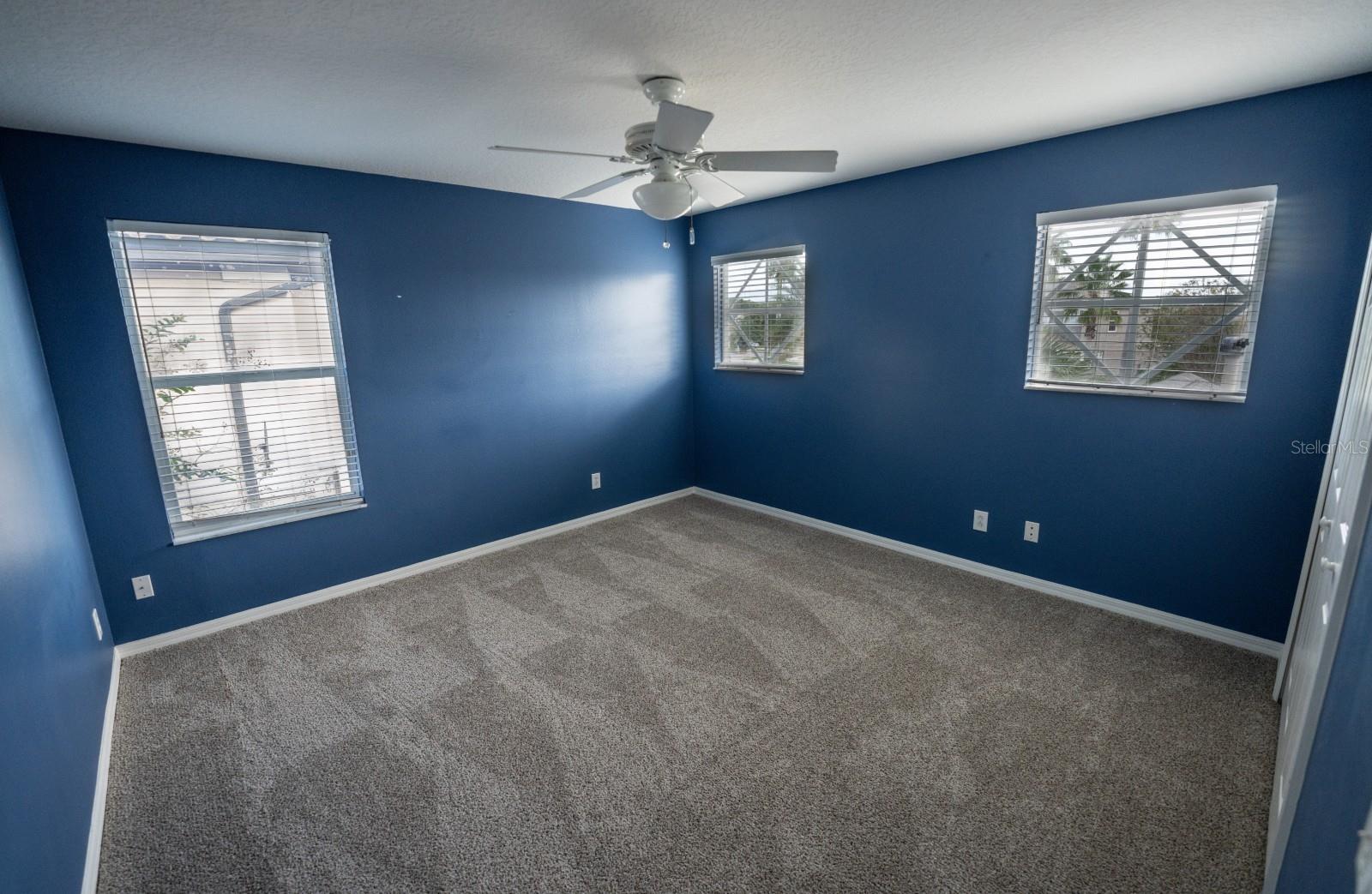 Image 22 of 43 For 17933 Bahama Isle Circle