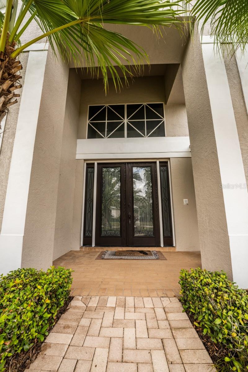 Image 4 of 43 For 17933 Bahama Isle Circle