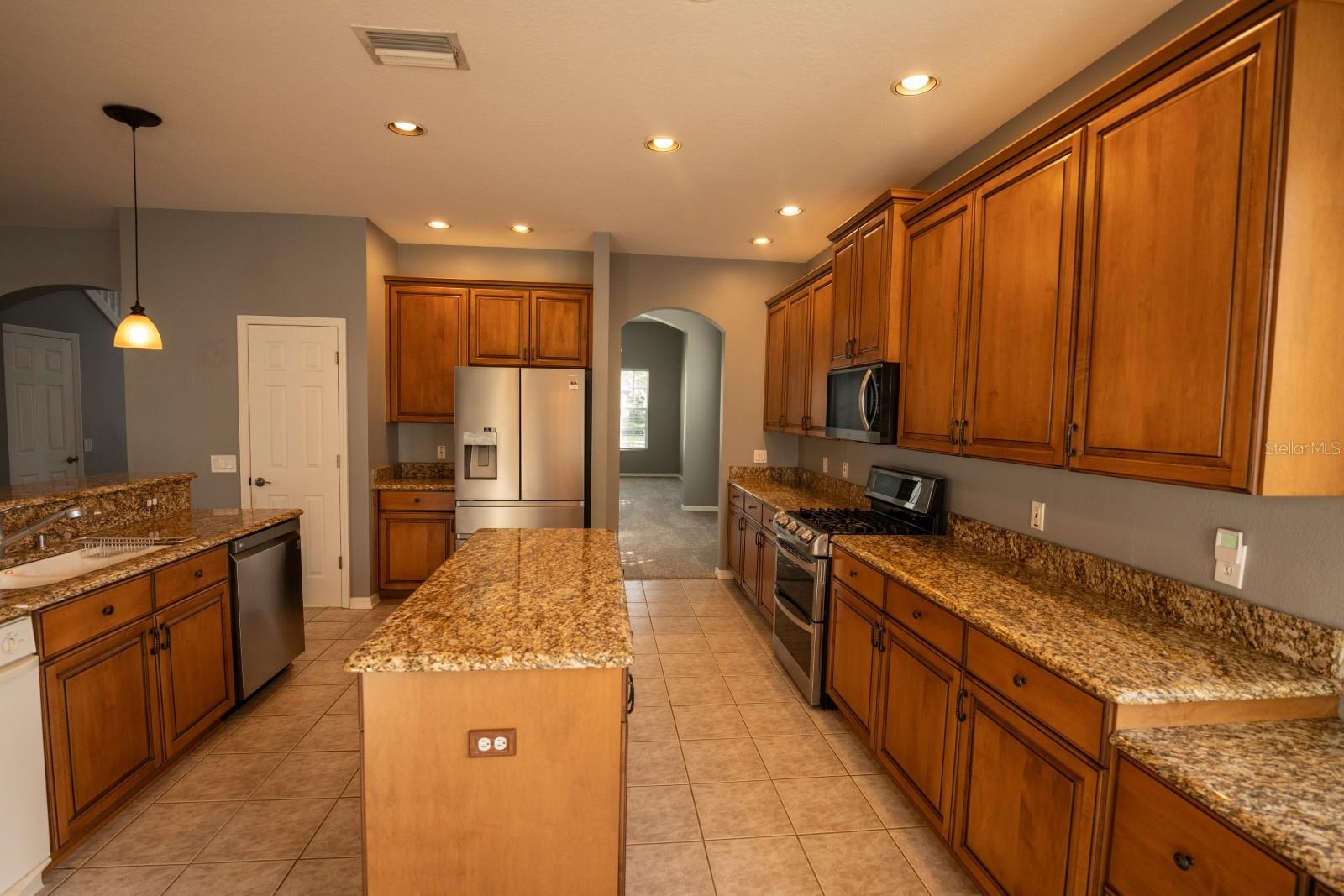 Image 9 of 43 For 17933 Bahama Isle Circle