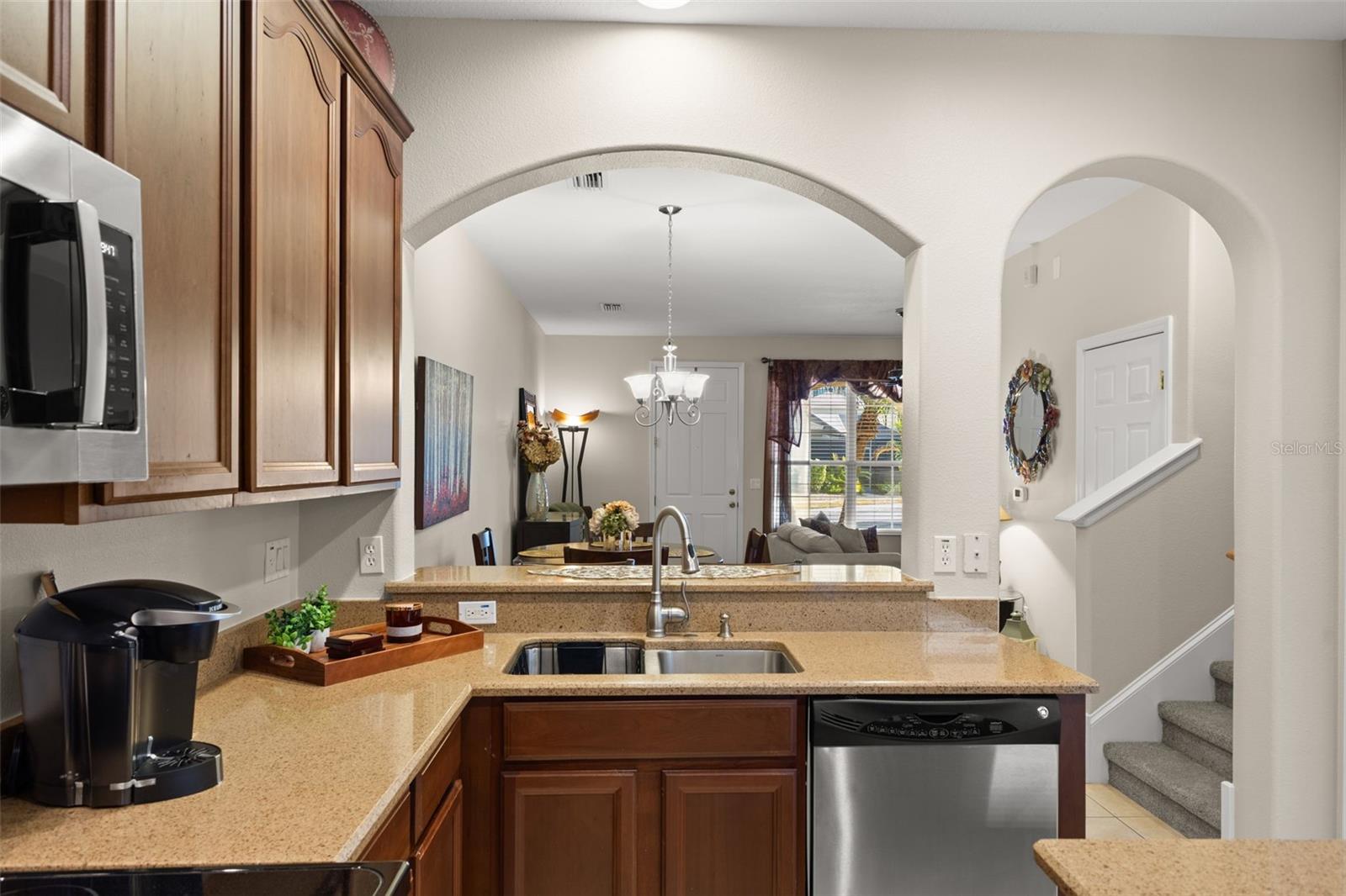 Image 15 of 34 For 14114 Oakham Street