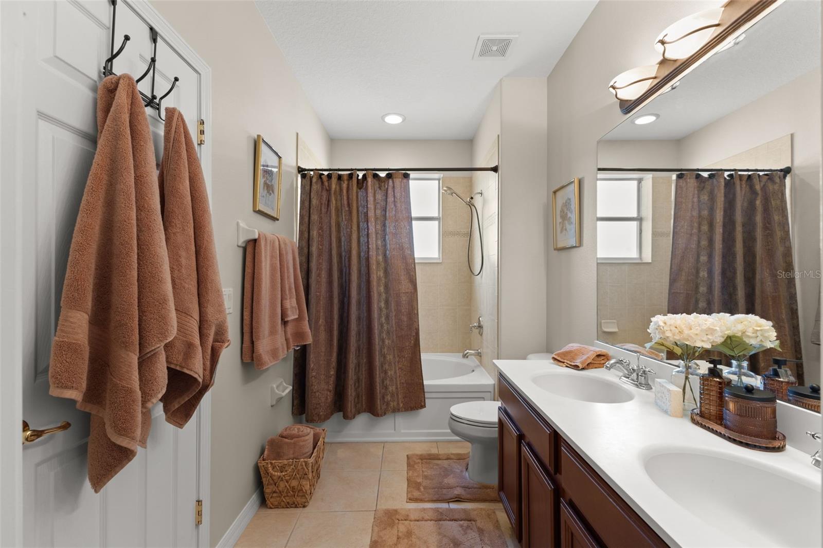 Image 27 of 34 For 14114 Oakham Street