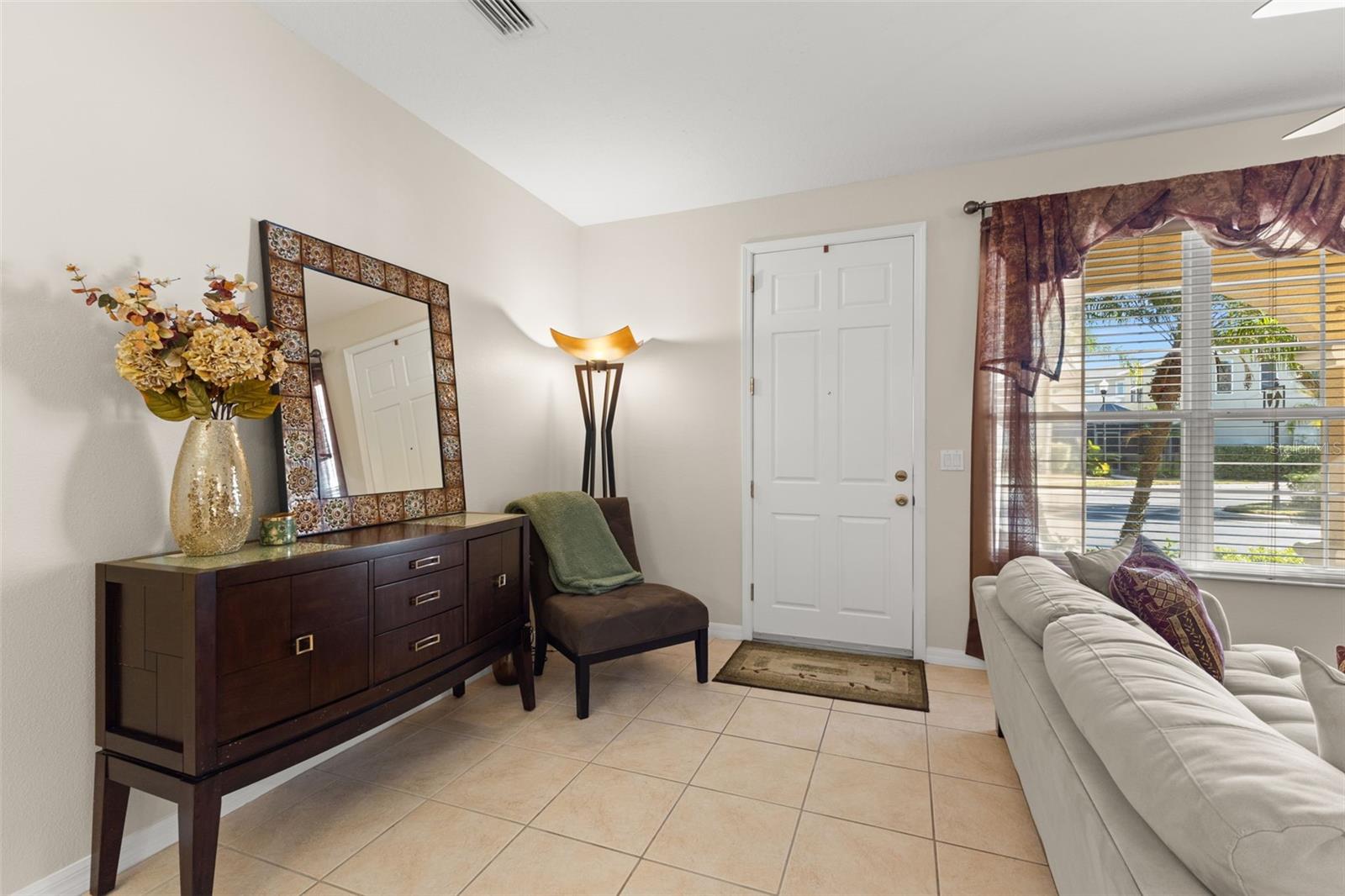 Image 7 of 34 For 14114 Oakham Street