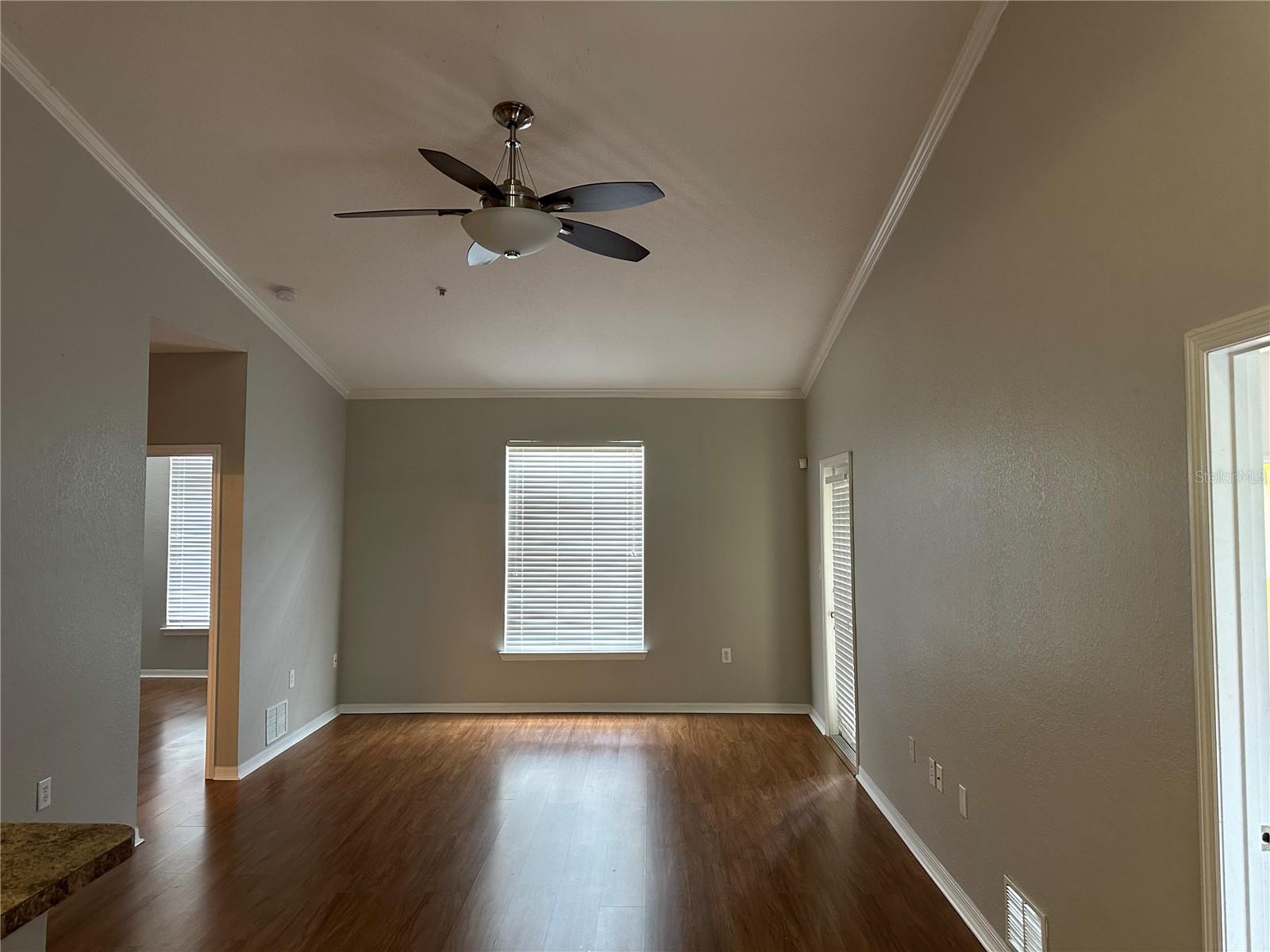 Image 10 of 17 For 10201 Courtney Palms Boulevard 302