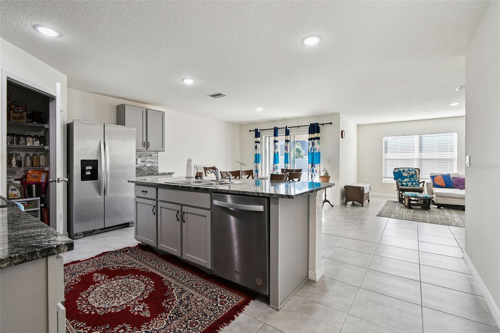 Listing photo id 8 for 9210 Sapphire Creek Place