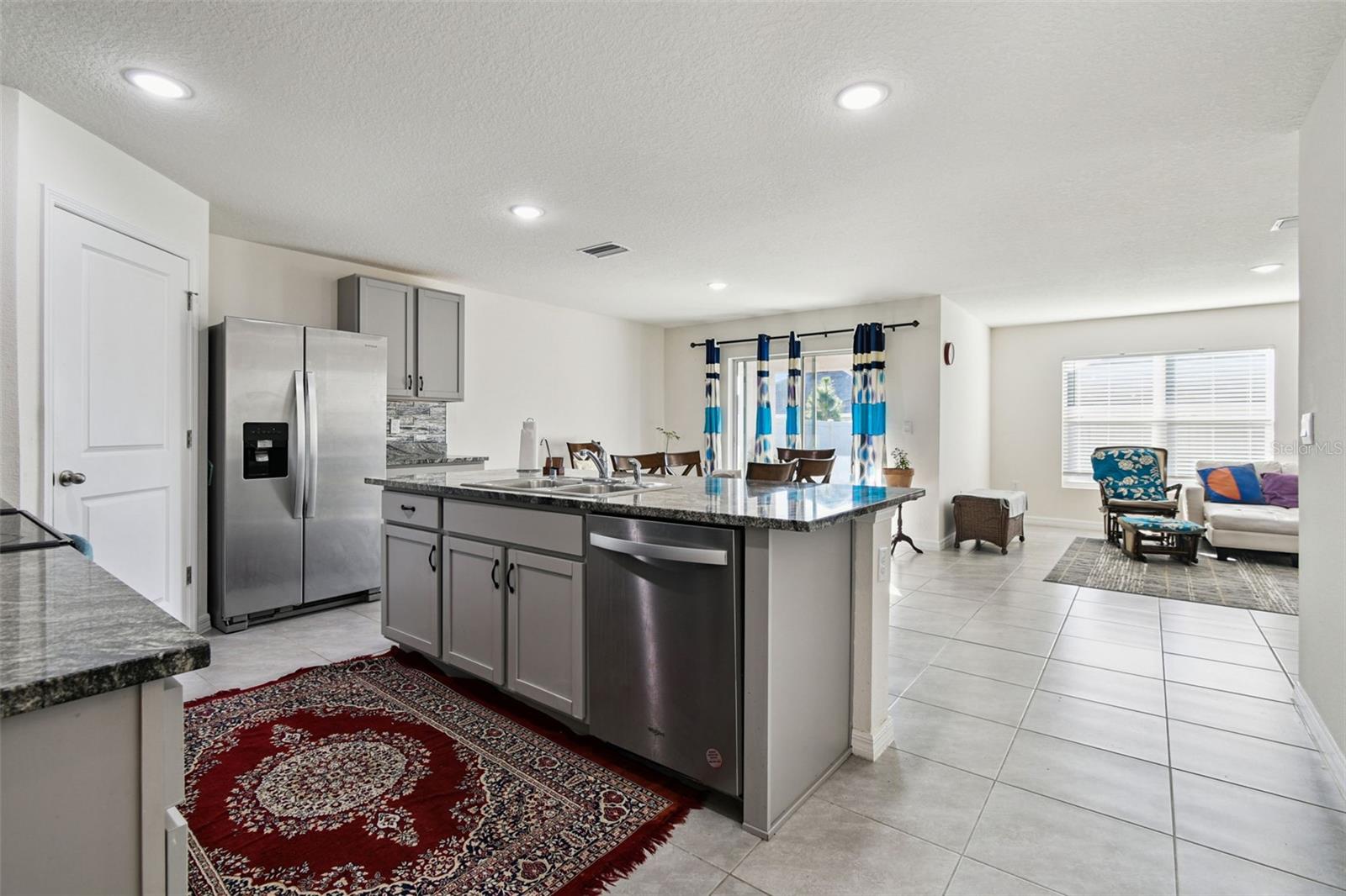 Listing photo id 11 for 9210 Sapphire Creek Place