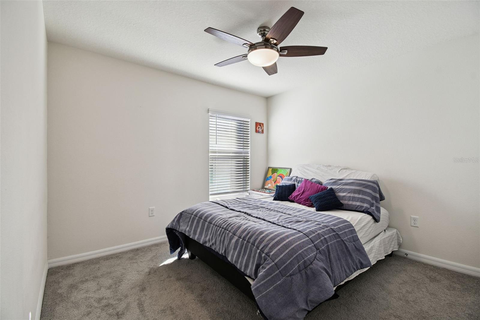 Listing photo id 33 for 9210 Sapphire Creek Place