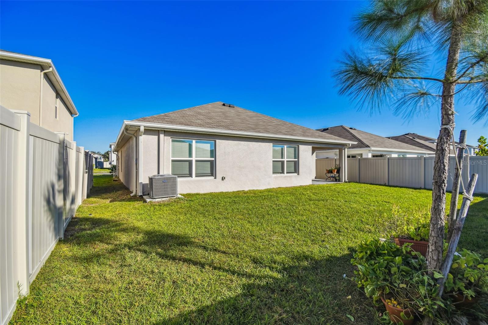 Listing photo id 47 for 9210 Sapphire Creek Place