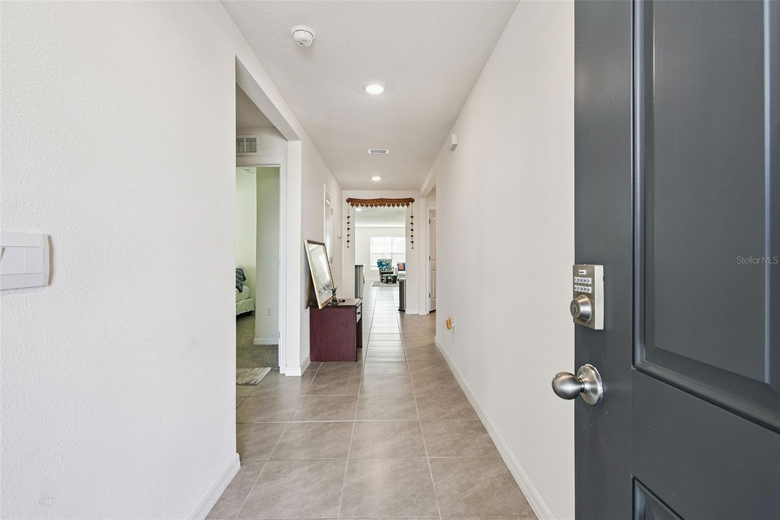 Listing photo id 6 for 9210 Sapphire Creek Place