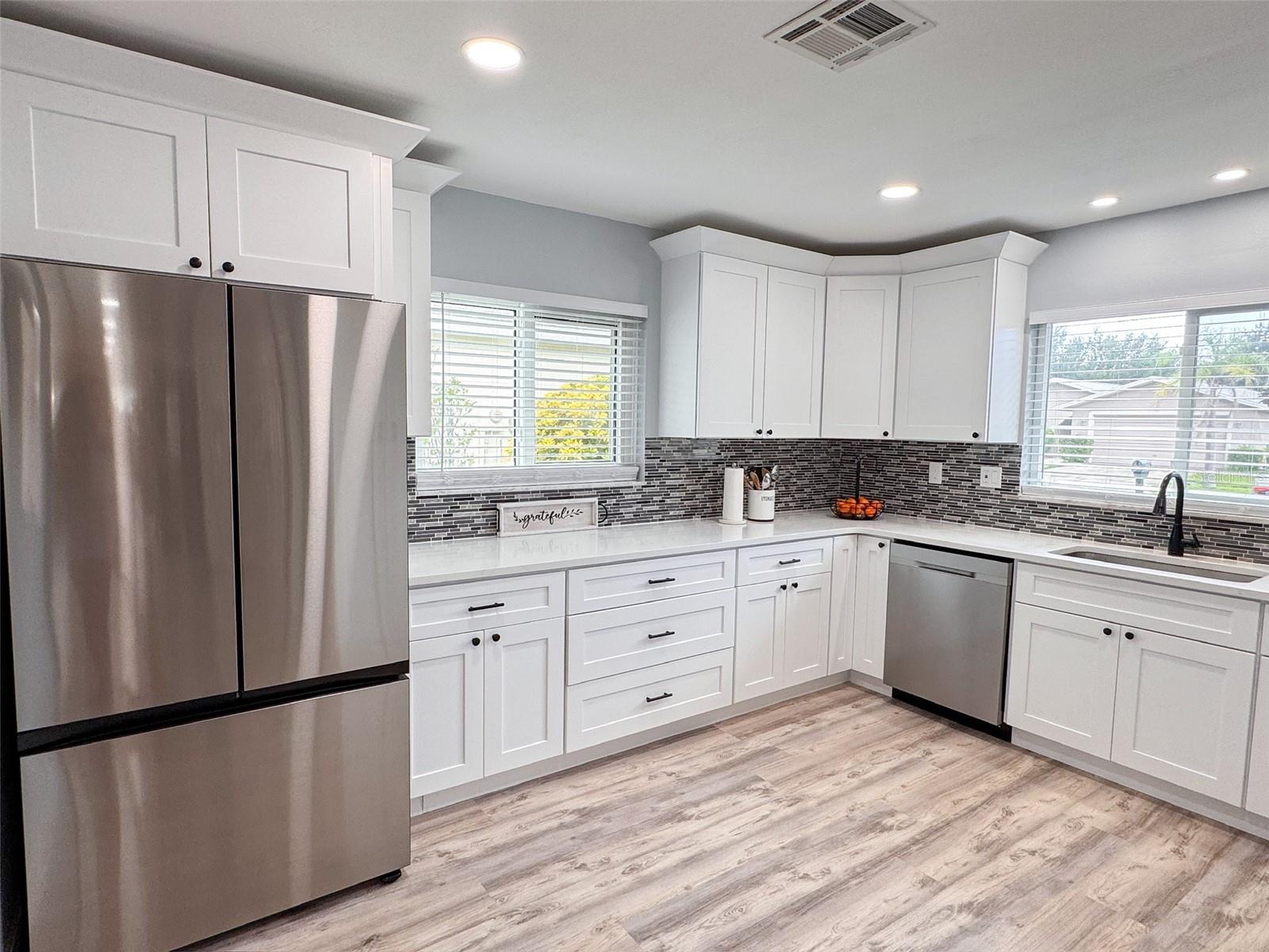 Image 13 of 32 For 12269 70th Street