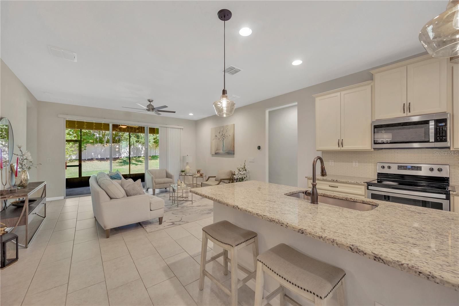 Listing photo id 9 for 2608 Valley Sunset Lane