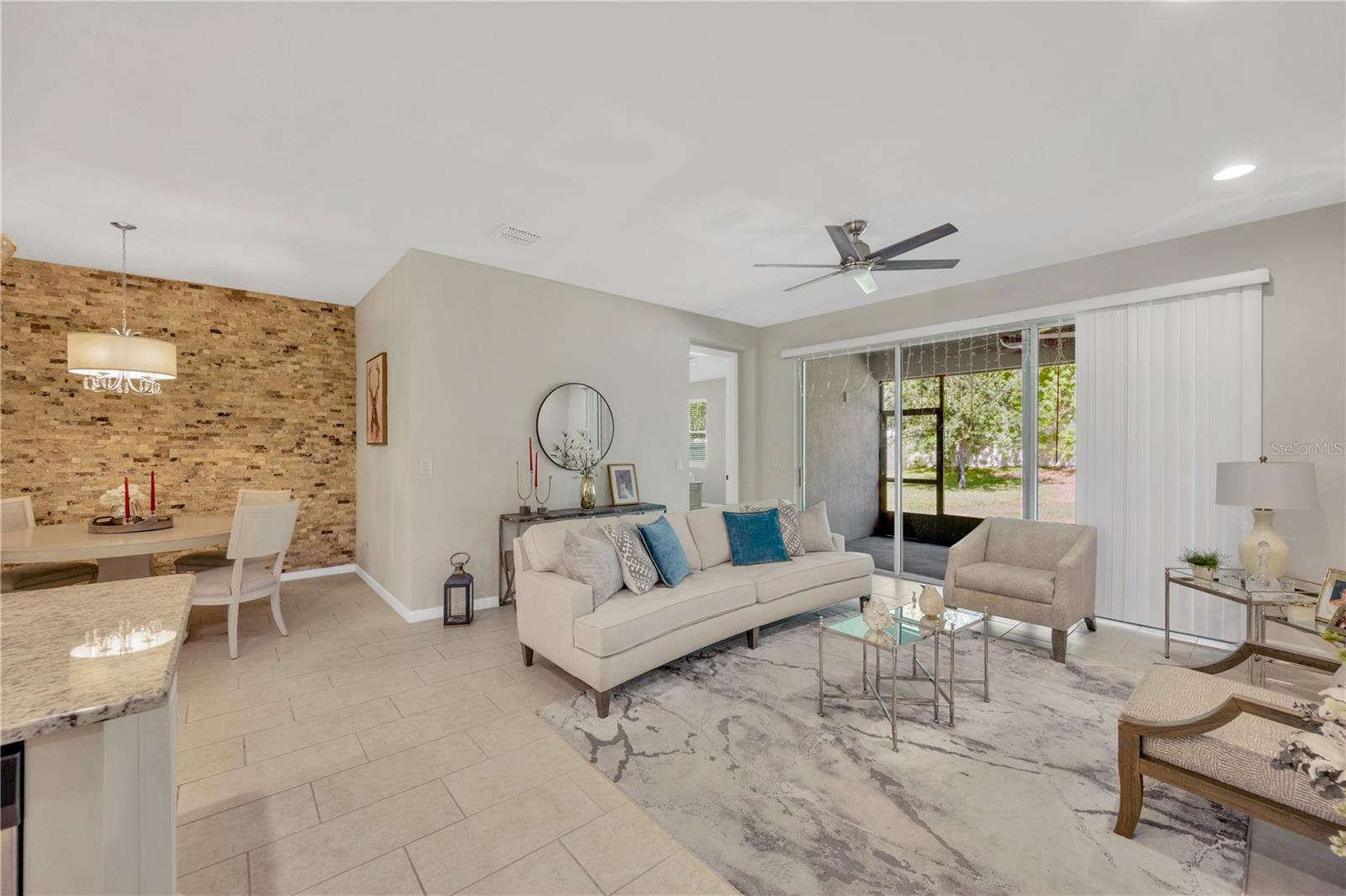 Listing photo id 14 for 2608 Valley Sunset Lane