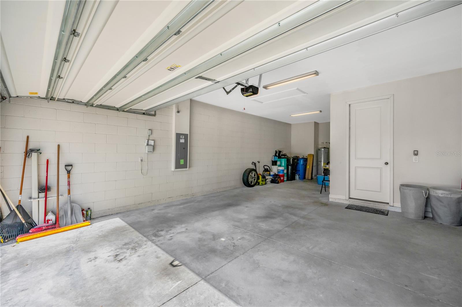 Listing photo id 32 for 2608 Valley Sunset Lane