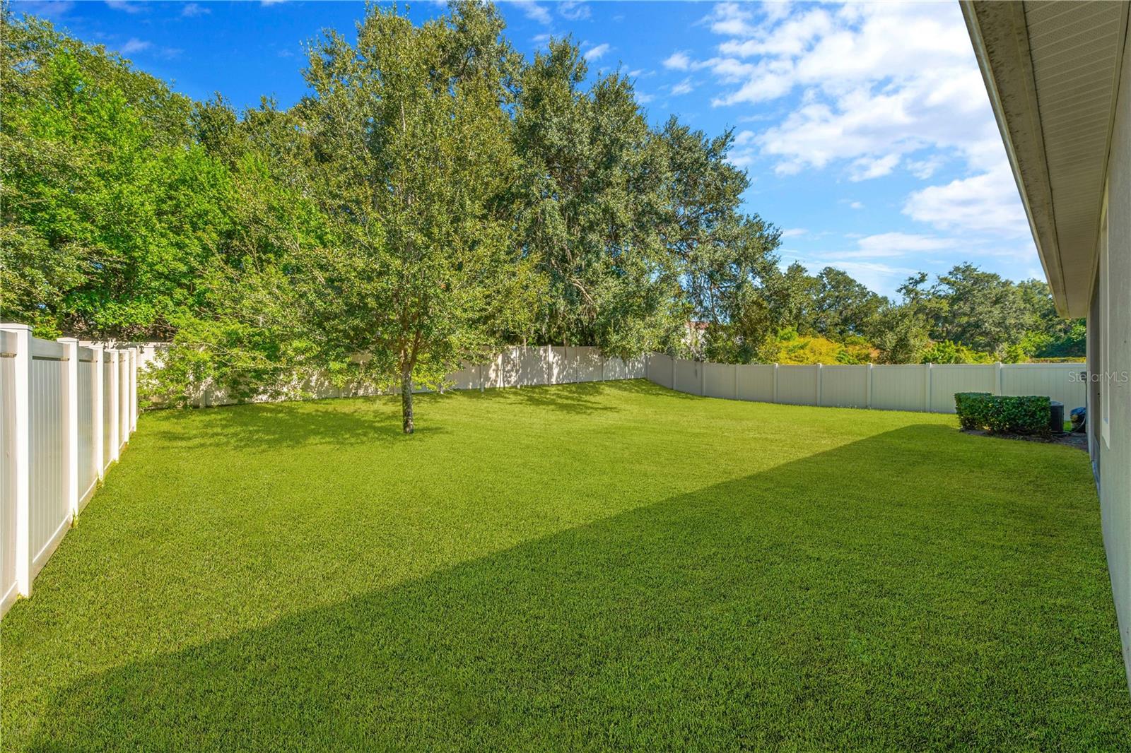 Listing photo id 35 for 2608 Valley Sunset Lane