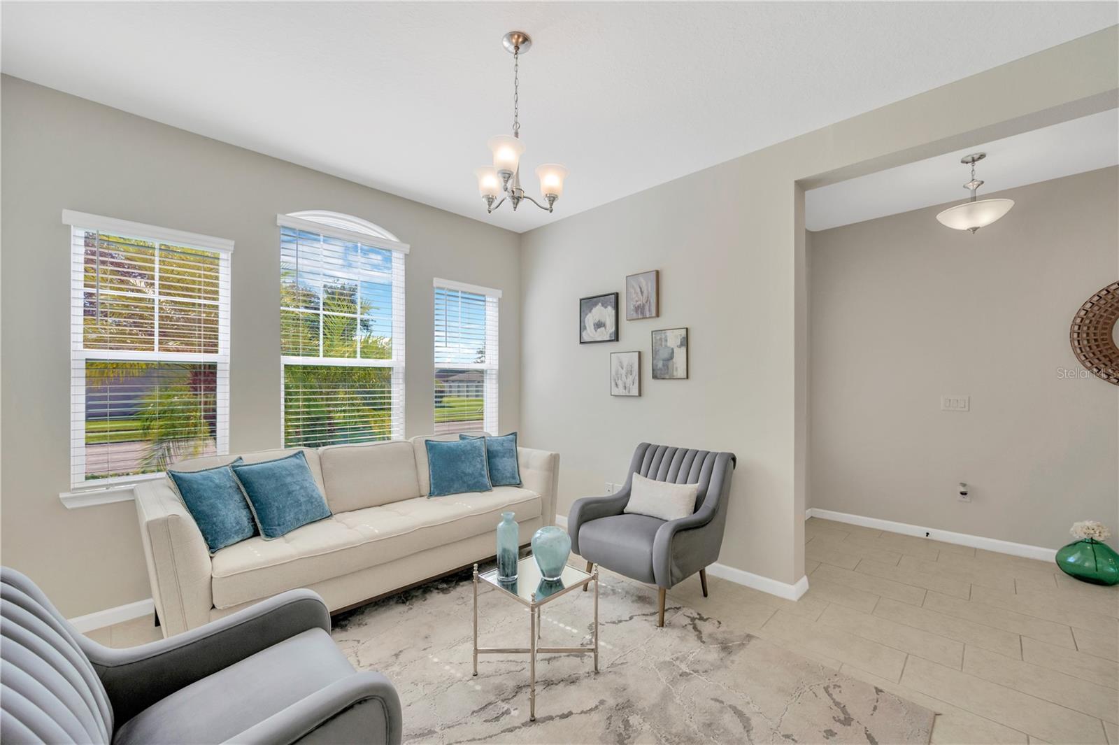 Listing photo id 4 for 2608 Valley Sunset Lane