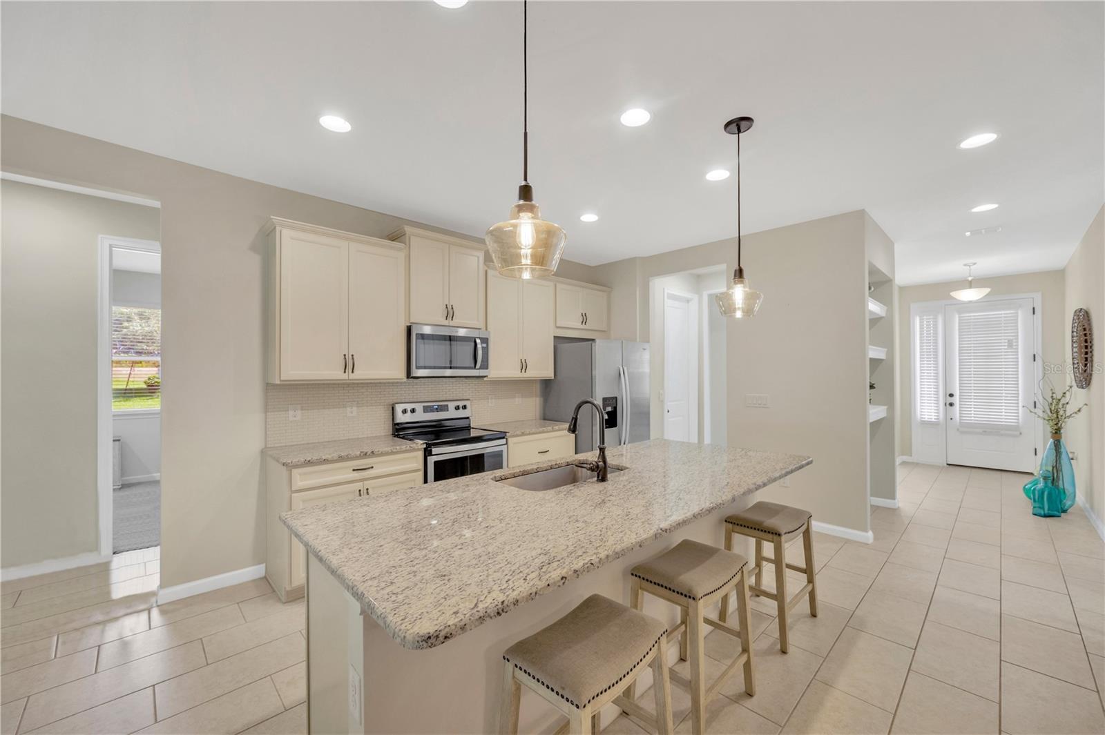 Listing photo id 7 for 2608 Valley Sunset Lane