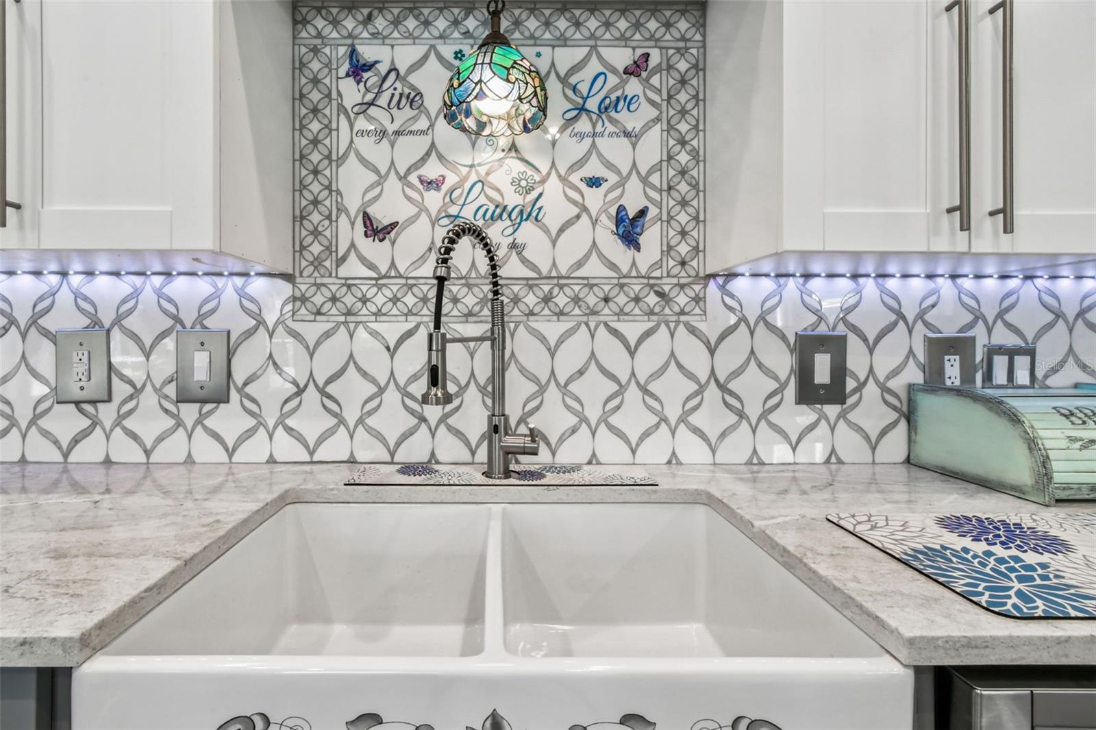 Listing photo id 14 for 1119 Fox Chapel Drive