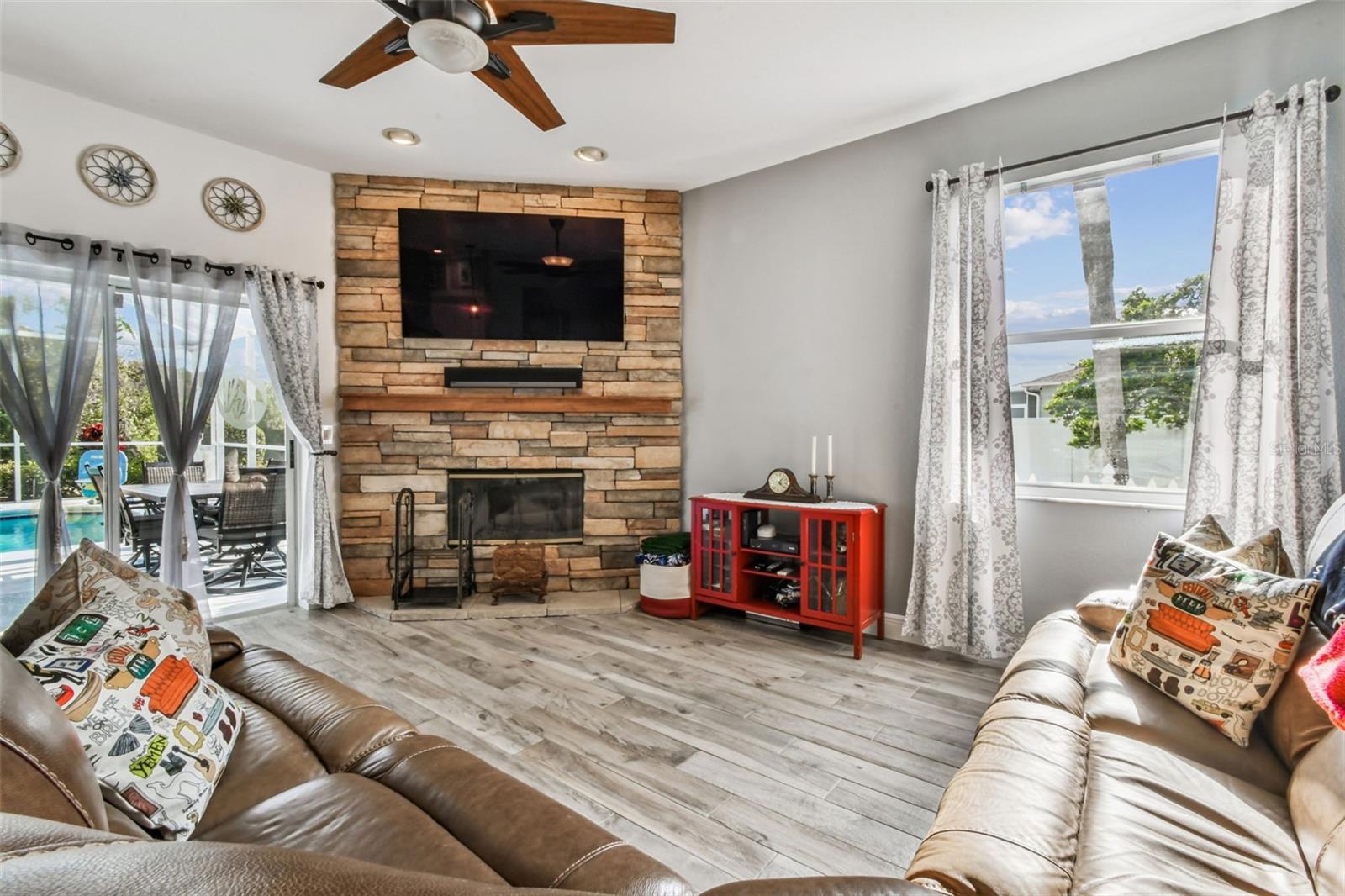 Listing photo id 19 for 1119 Fox Chapel Drive