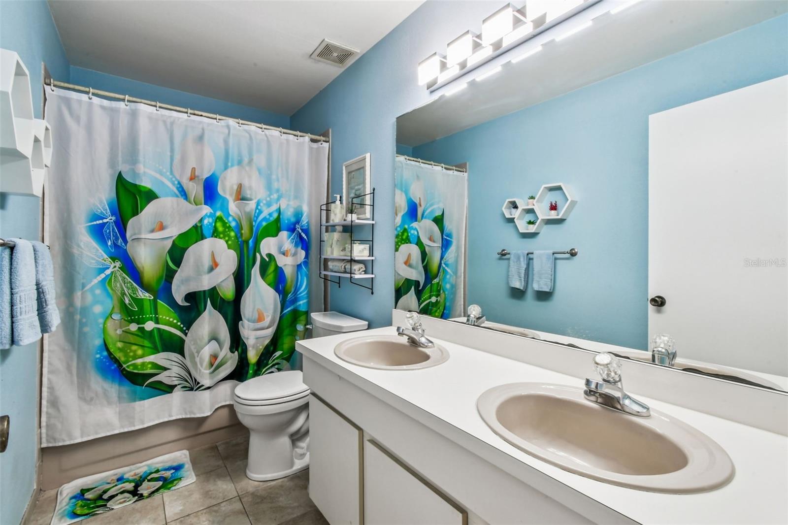 Listing photo id 27 for 1119 Fox Chapel Drive