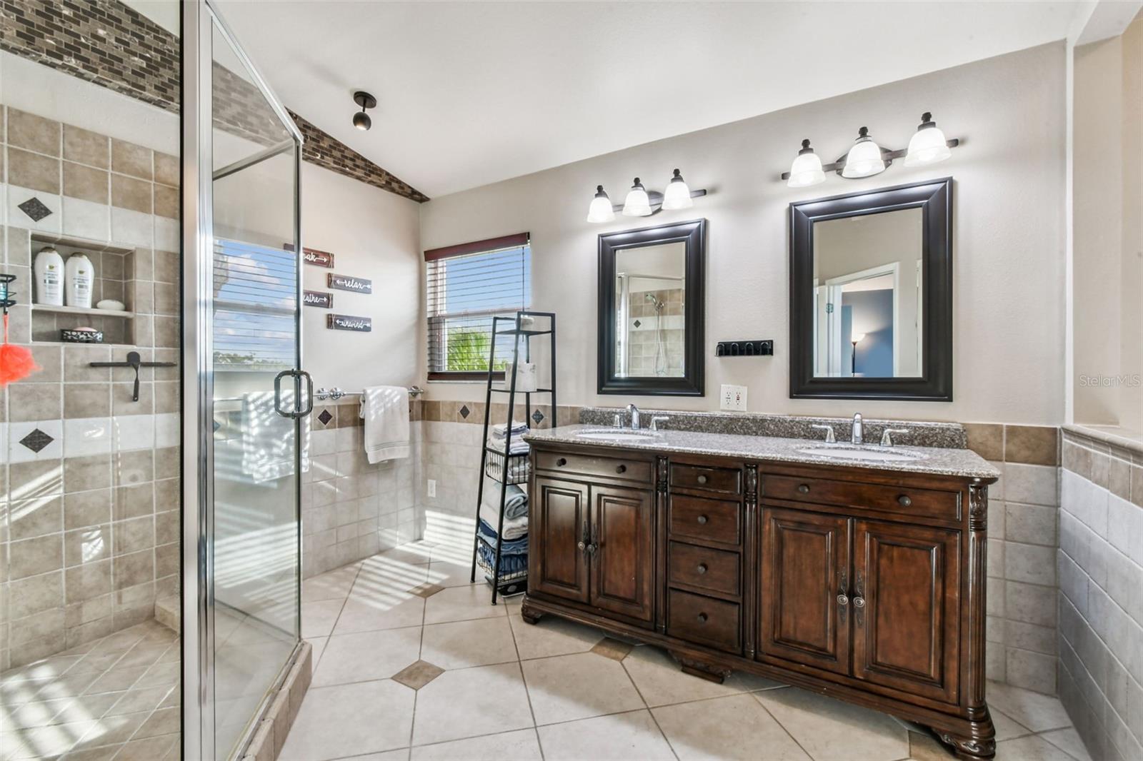 Listing photo id 33 for 1119 Fox Chapel Drive