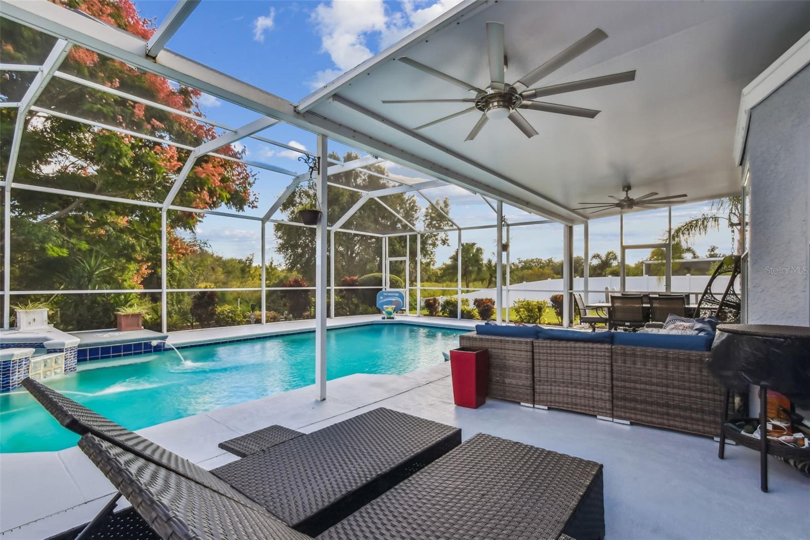 Listing photo id 36 for 1119 Fox Chapel Drive