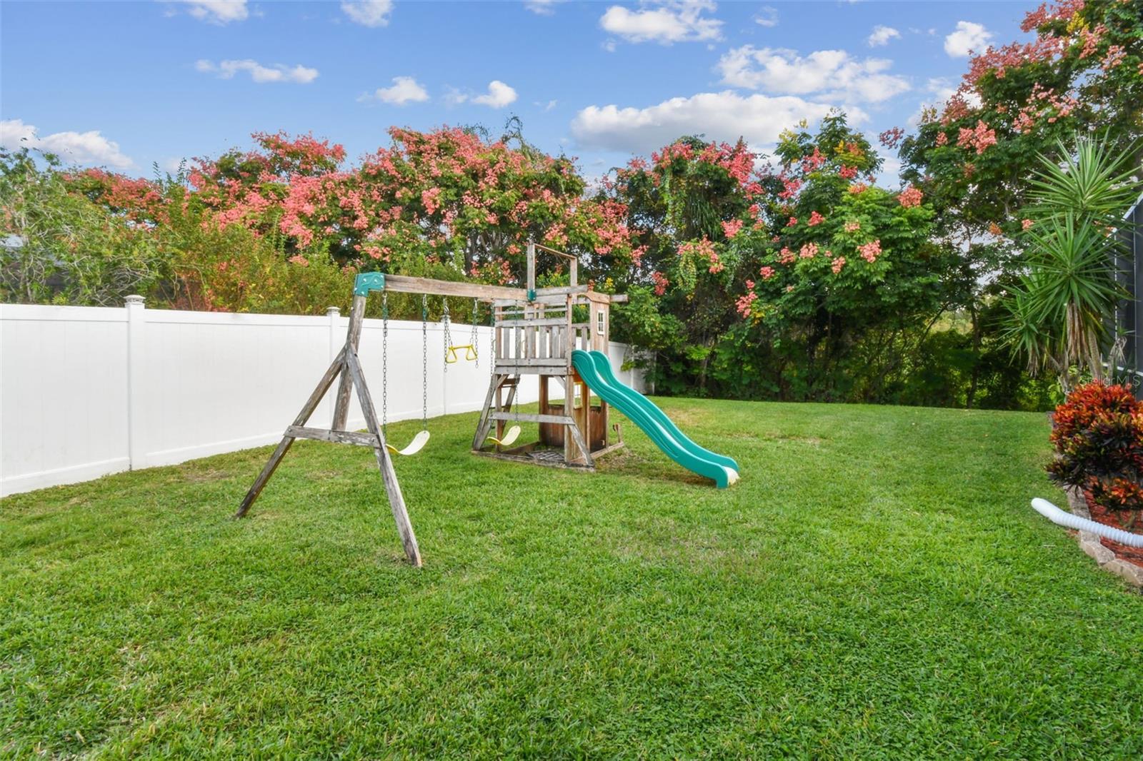 Listing photo id 40 for 1119 Fox Chapel Drive