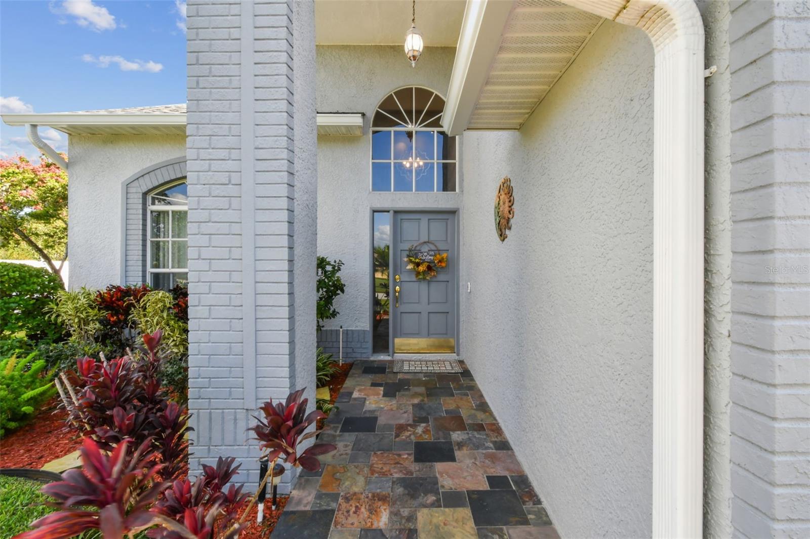 Listing photo id 3 for 1119 Fox Chapel Drive