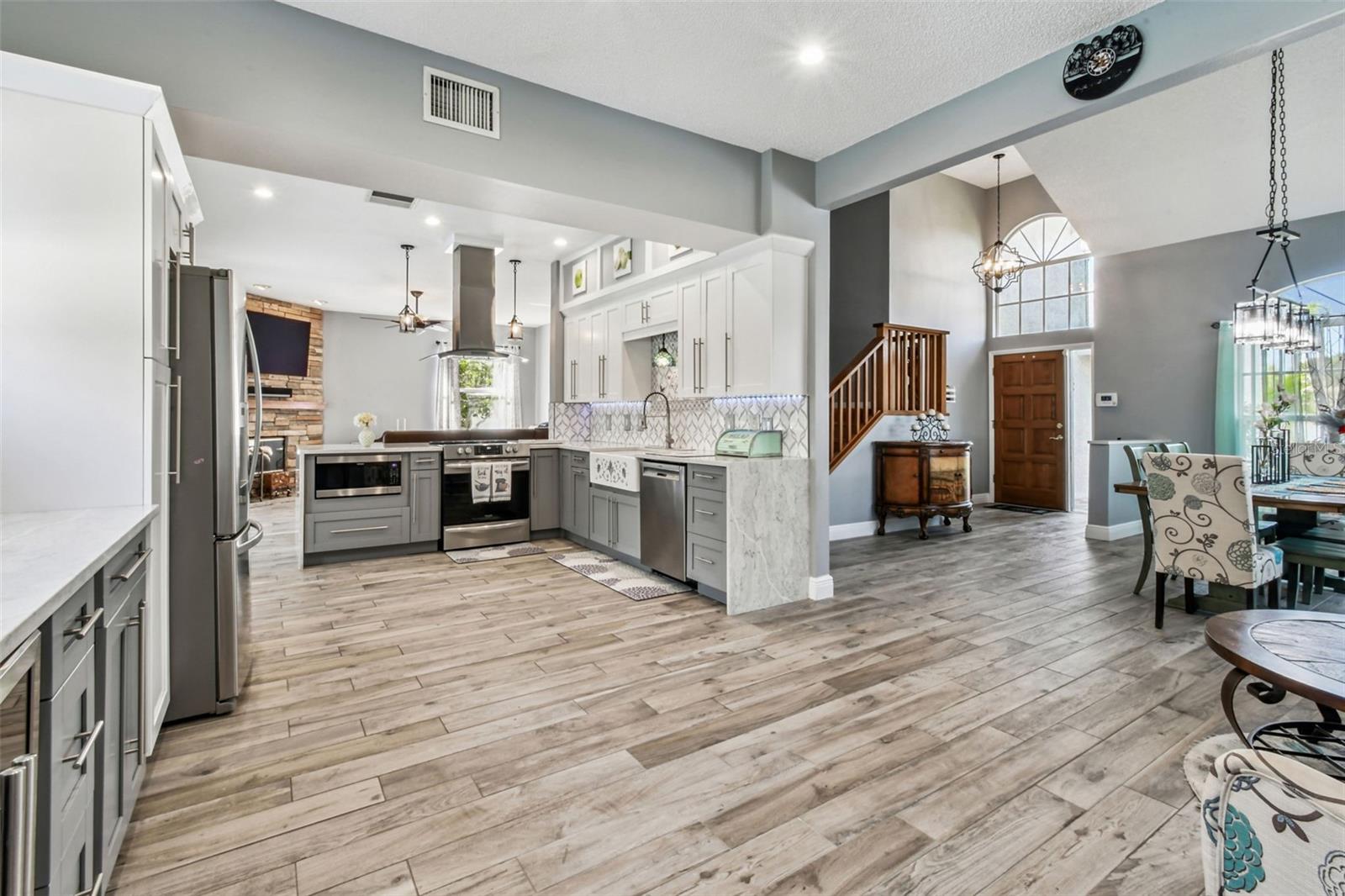 Listing photo id 6 for 1119 Fox Chapel Drive